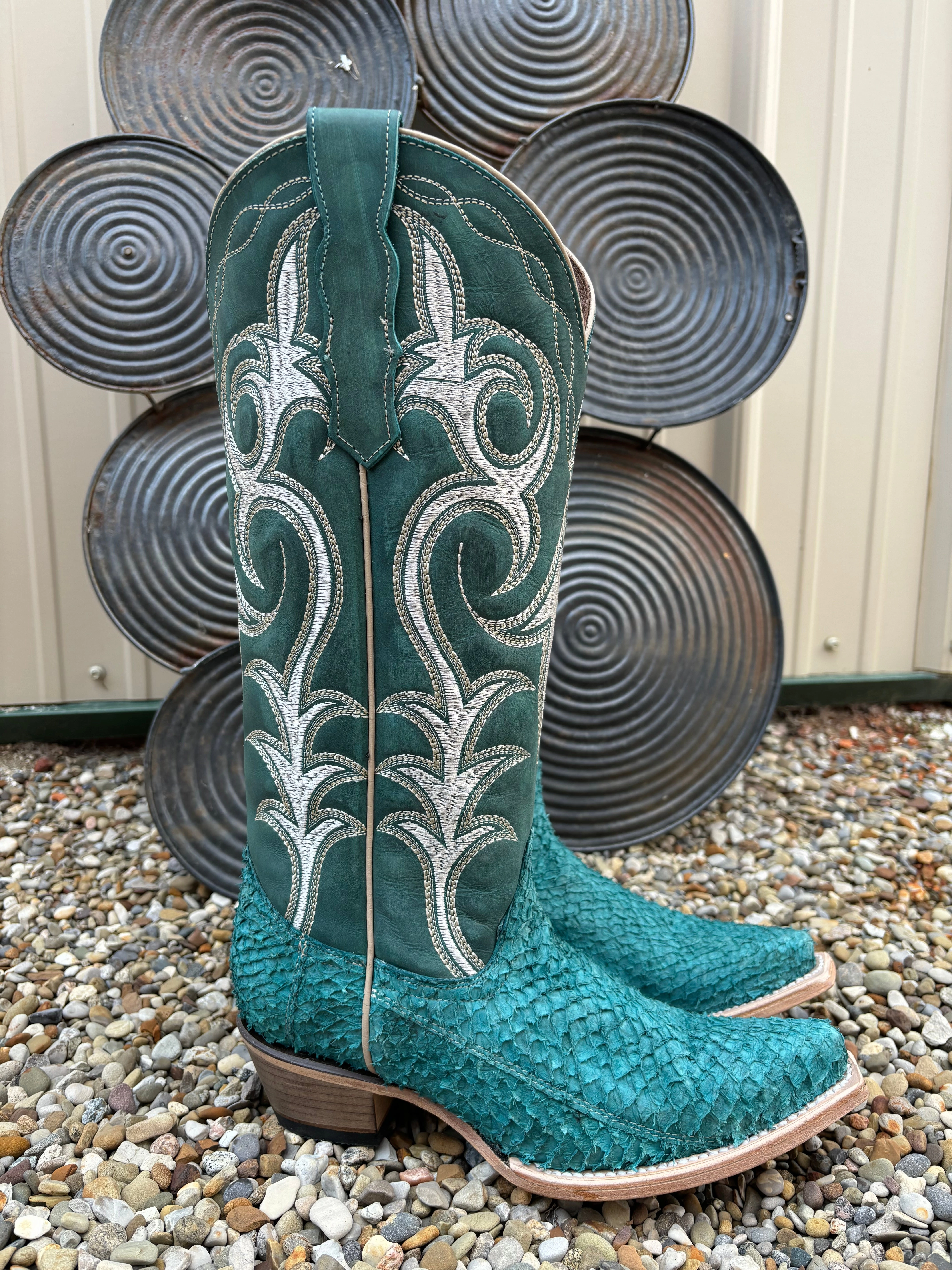Circle G Women's Turquoise Fish Embroidered Snip Toe Cowgirl Boots L6109 Wool blend