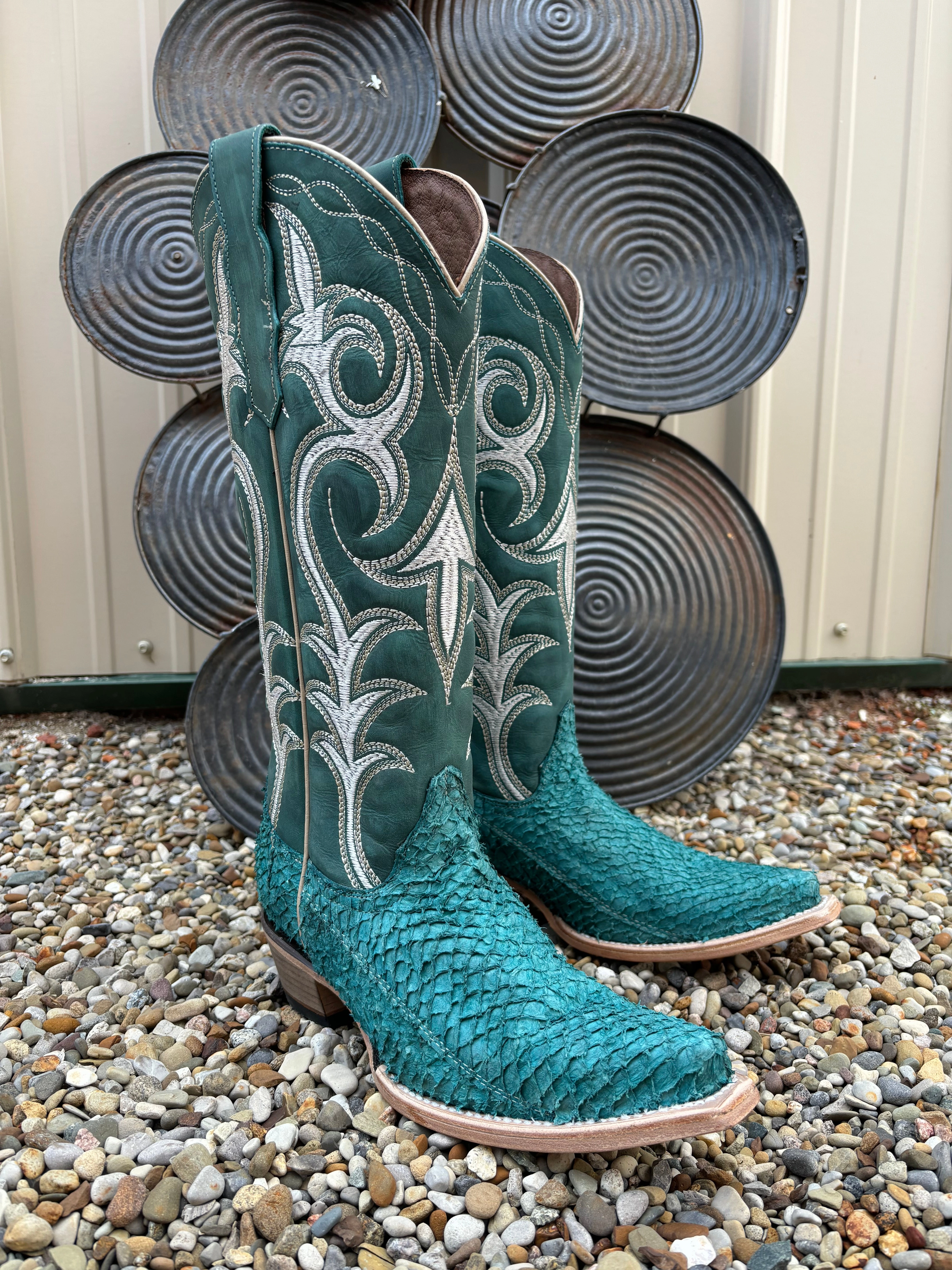 Trendy Effortless Wear Circle G Women's Turquoise Fish Embroidered Snip Toe Cowgirl Boots L6109