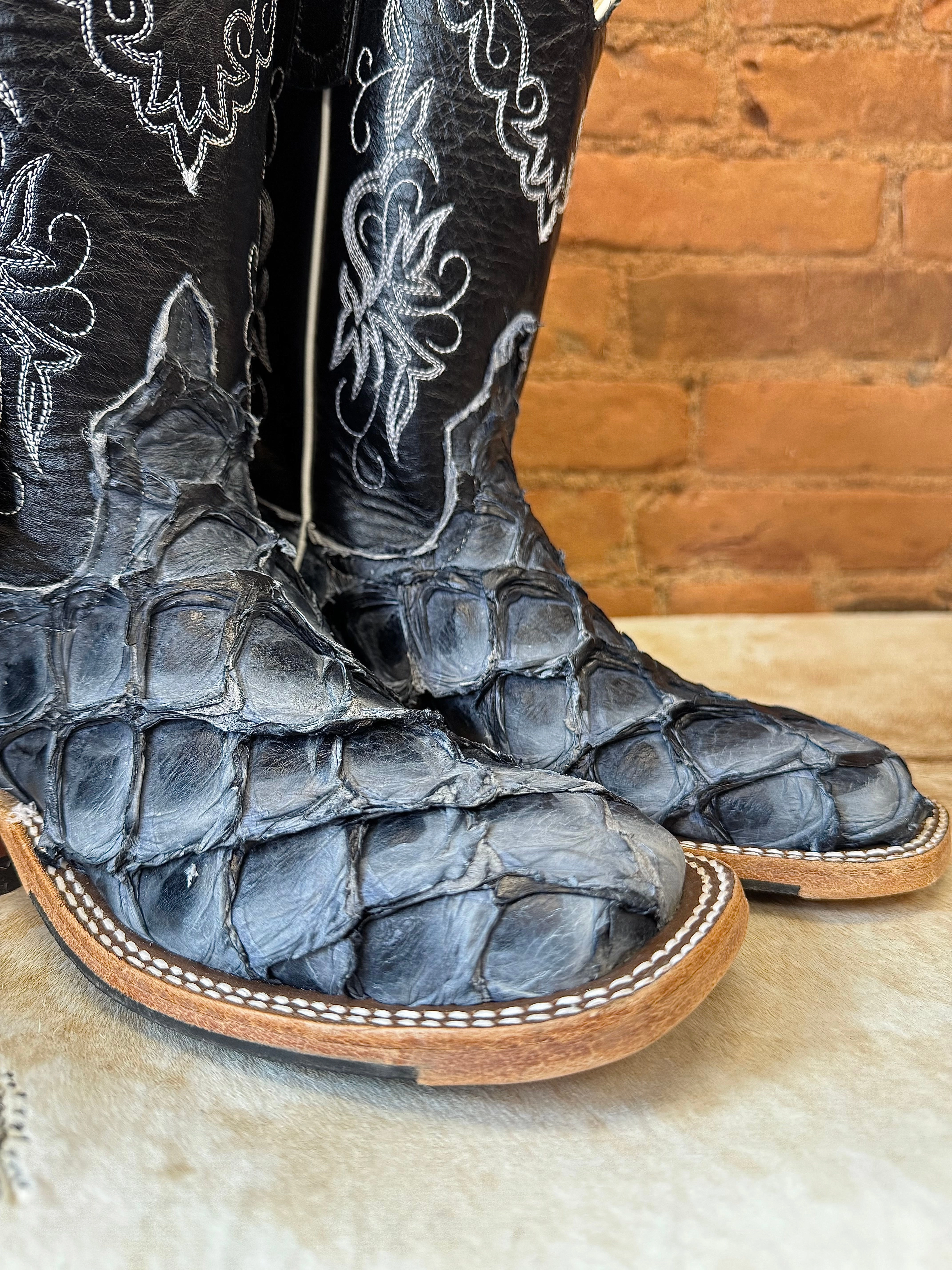 Anderson Bean Women's Navy Big Bass Arapaima & Carbon Blue Milan Square Toe Cowgirl Boots 335358 Snow Activity