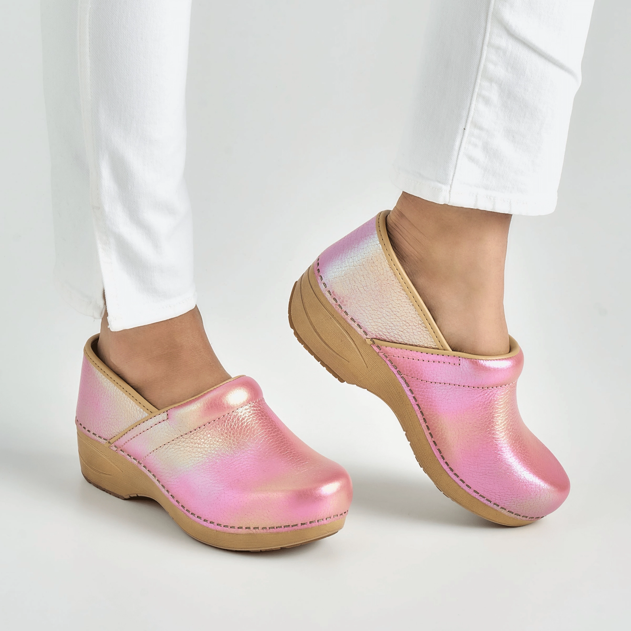 Pro XP 2.0 Iridescent | Leather | Pink - Clog - Dansko