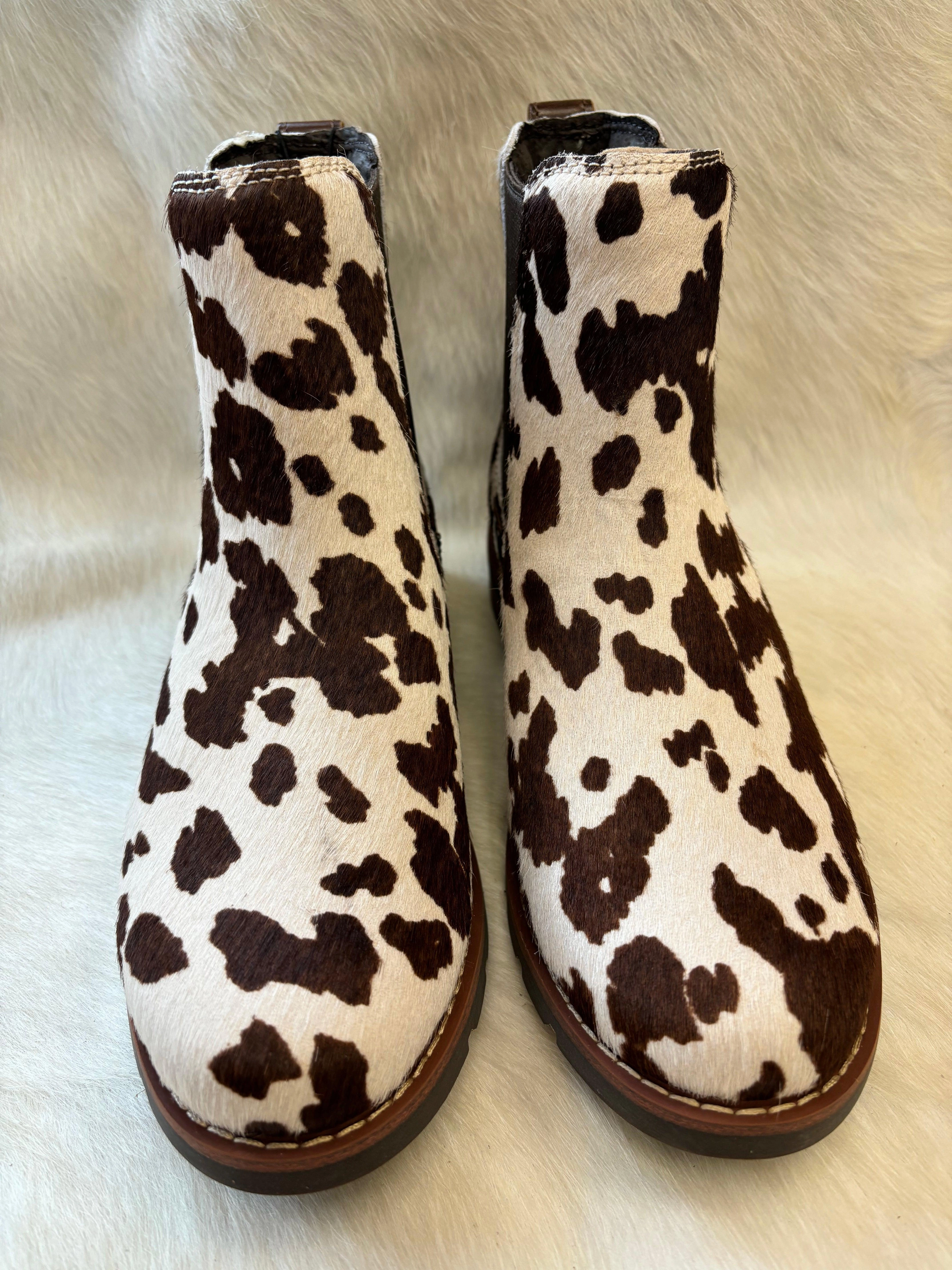 Flat Sole Active Lifestyle Ariat Women's Brown Cowhide Hair-On Wexford Lug Chelsea Bootie 10050915