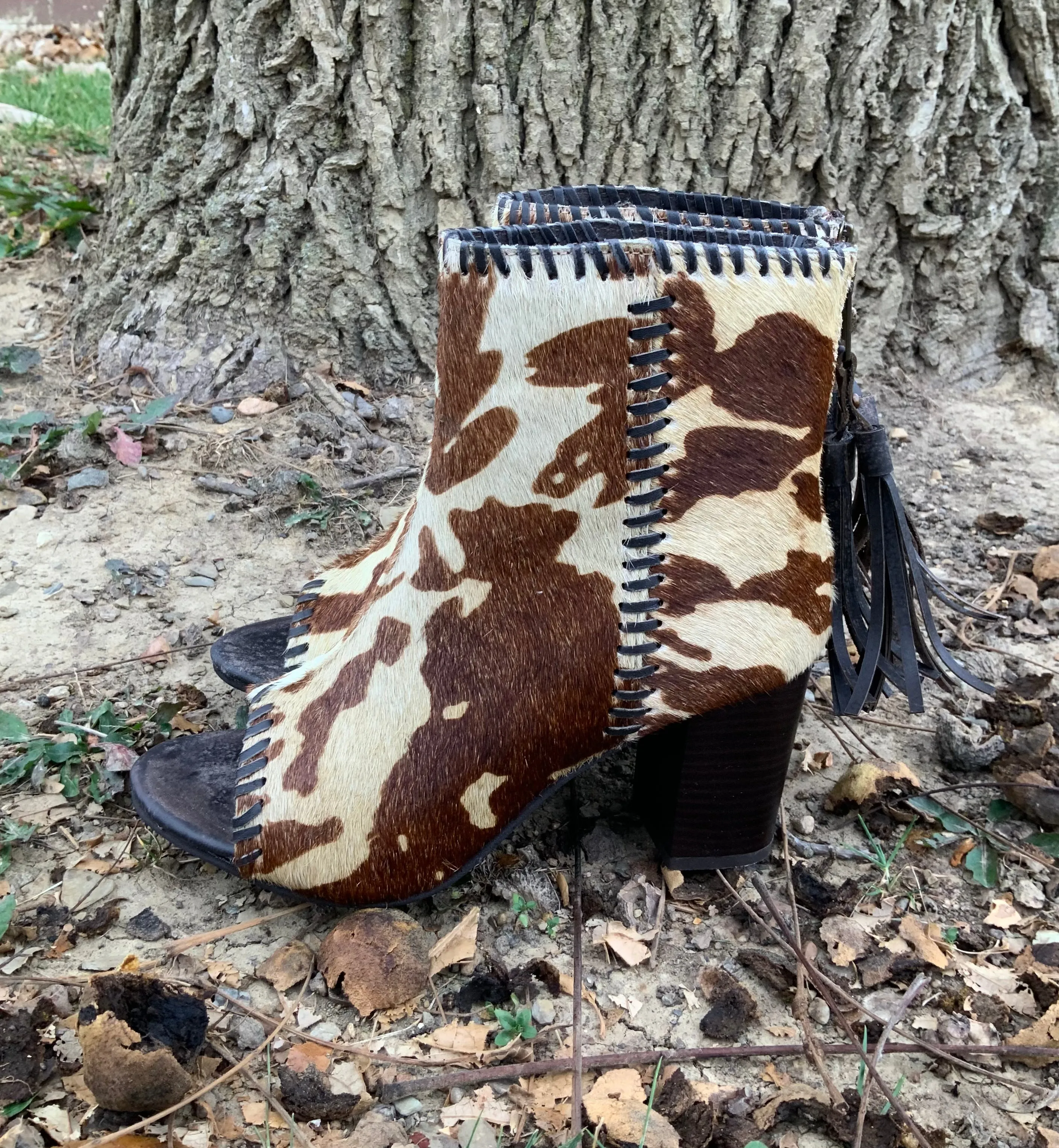 Cool Seasons Built For Comfort Roper Women's Betsy Red & White Genuine Cow Hide Open Toe Bootie Cowprint Sandal 0946-3069