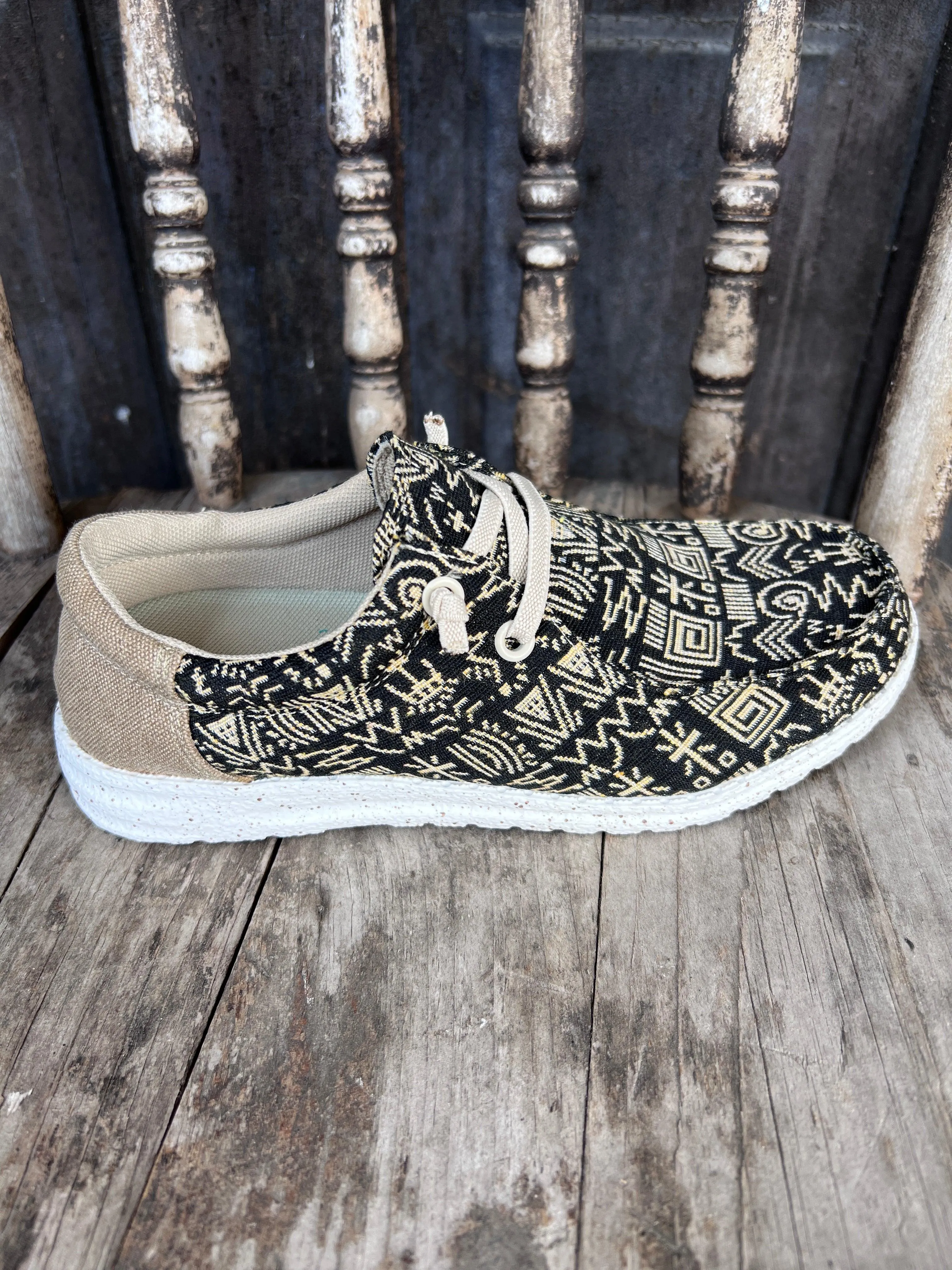 Skin Soft New York Roper Women's Eva Moc Lace Up Hang Loose Black & Tan Casual Shoes 1793-2975