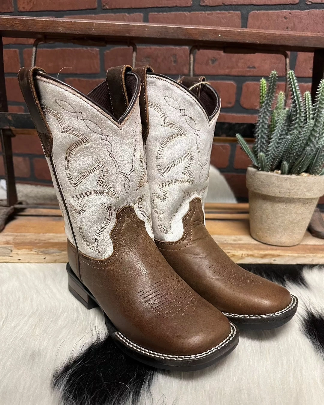Thermal Protection Roper Childrens Monterey Brown Leather & White Top Square Toe Cowboy Boots 0911-2941