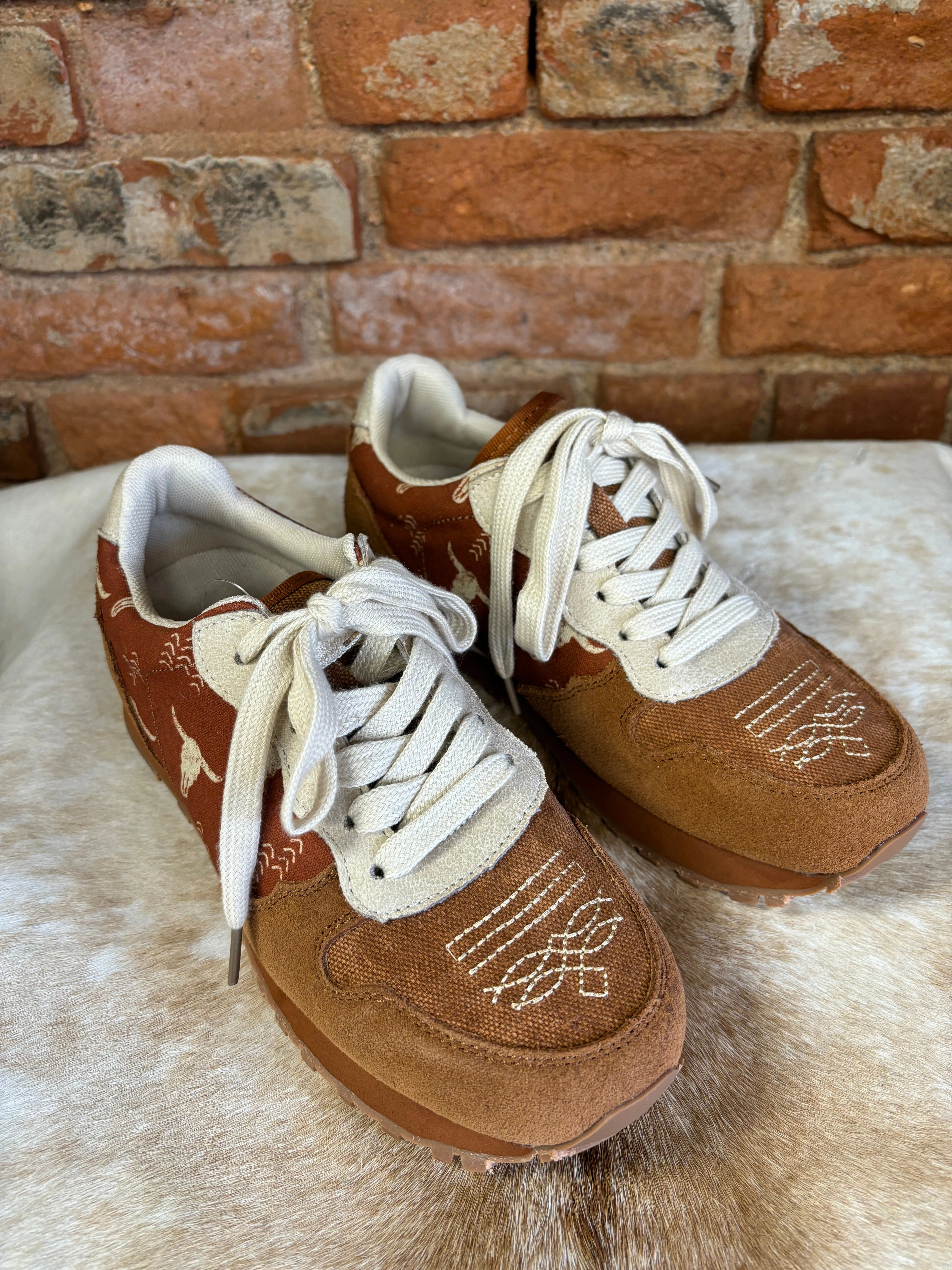 Morning Step Comfy Fit Roper Women's Cognac Giddyup Longhorn Suede & Canvas Jogger Shoe 1797-3538