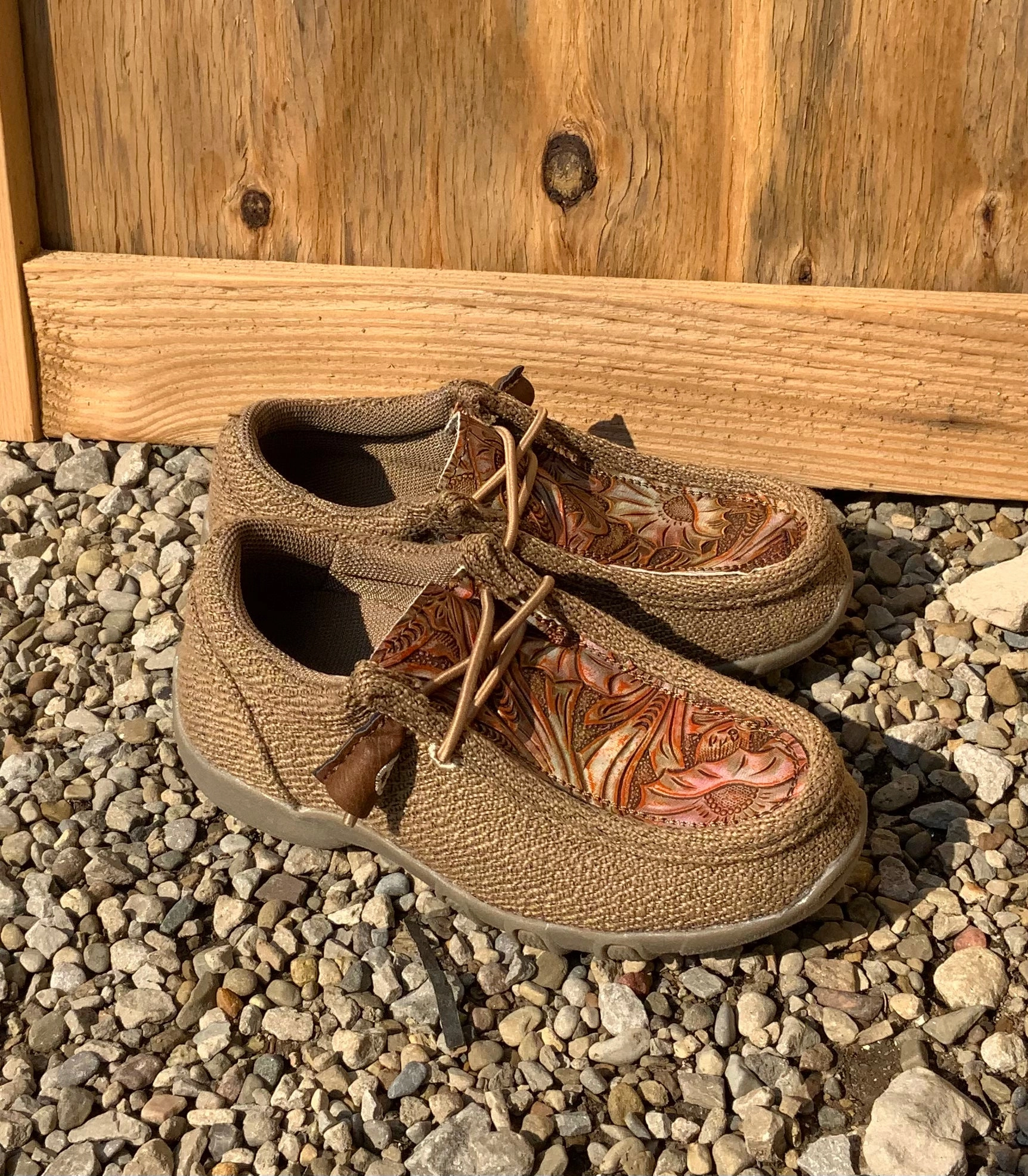 Well-fitted Brown Earth Roper Girls Kids Chillin Tan Embossed Floral Moc Casual Shoe 018-1791-2999