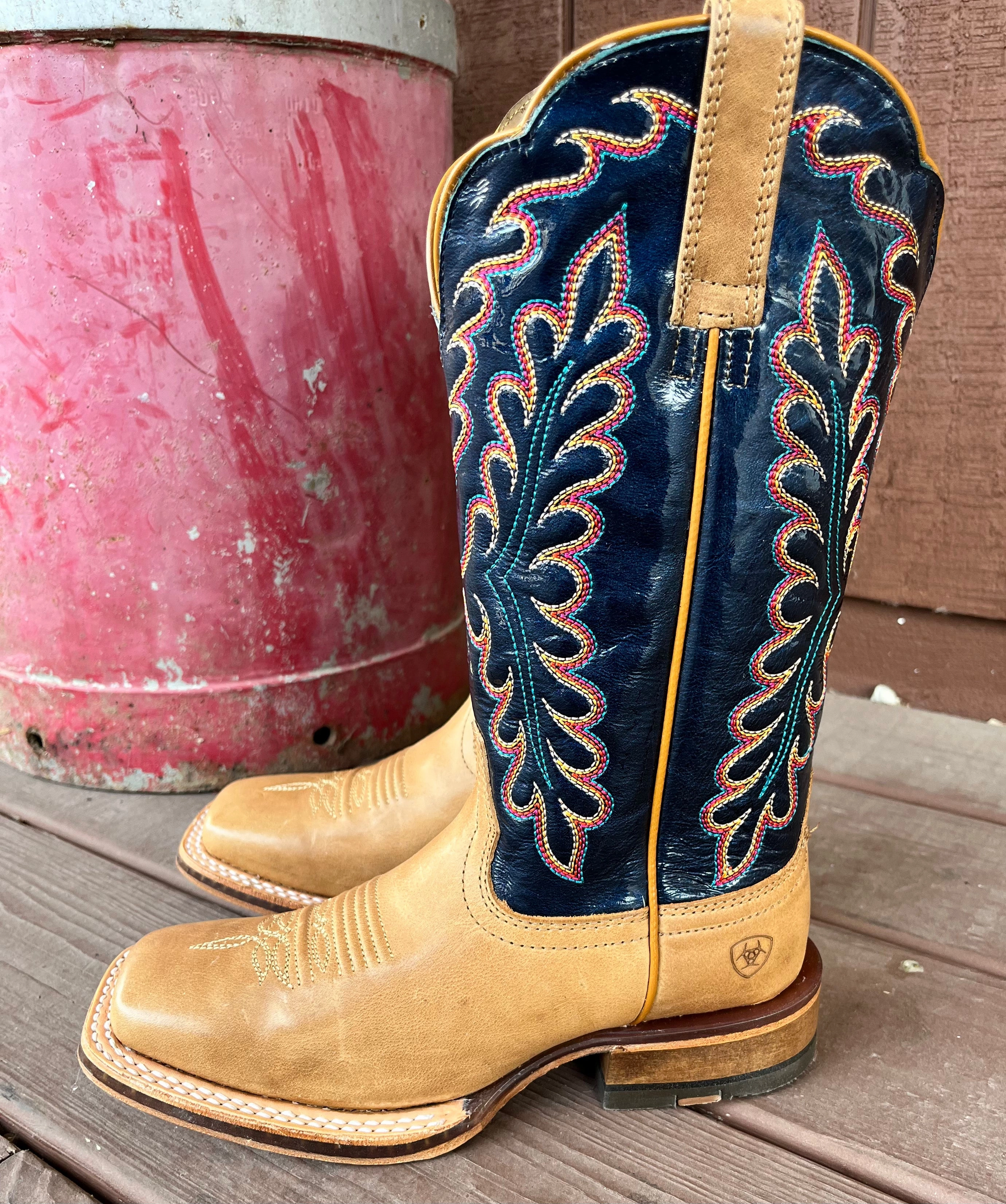 Mountain Trail Mesh Panel Ariat Women's Darbie Buckskin & Patent Navy Top Square Toe Boots 10042388