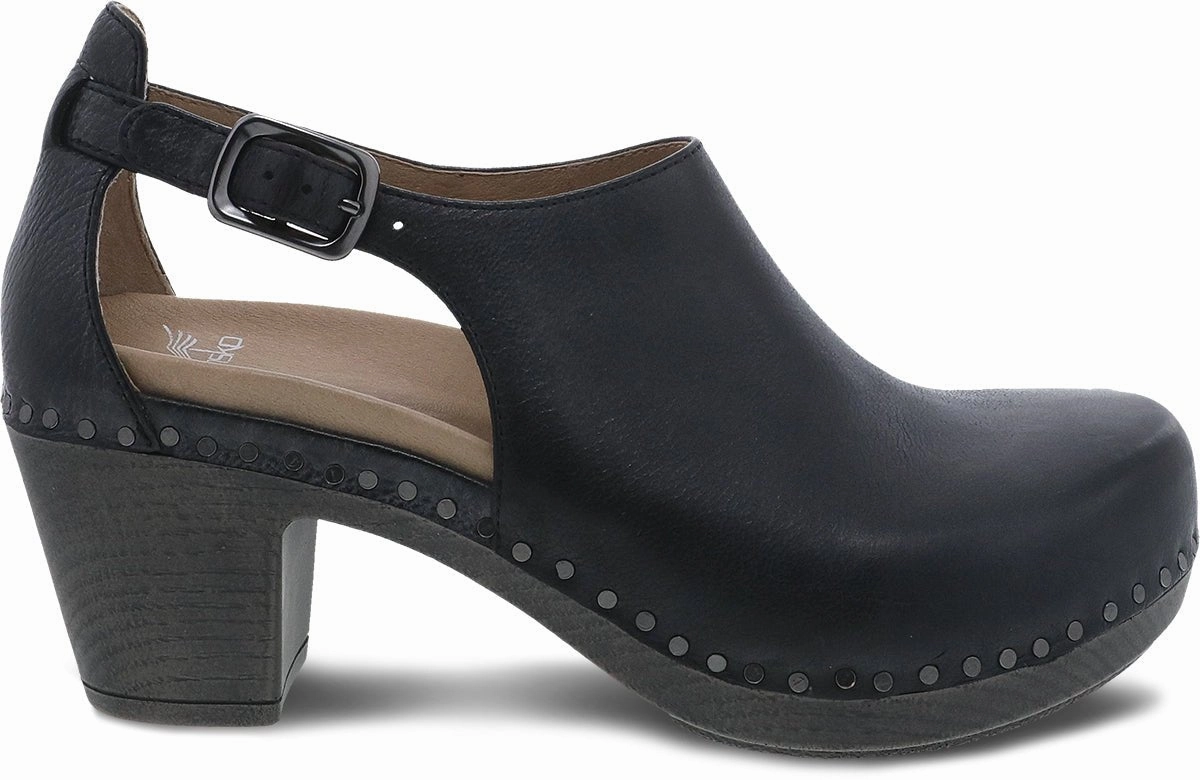 Sassy | Milled Nubuck | Black Padded