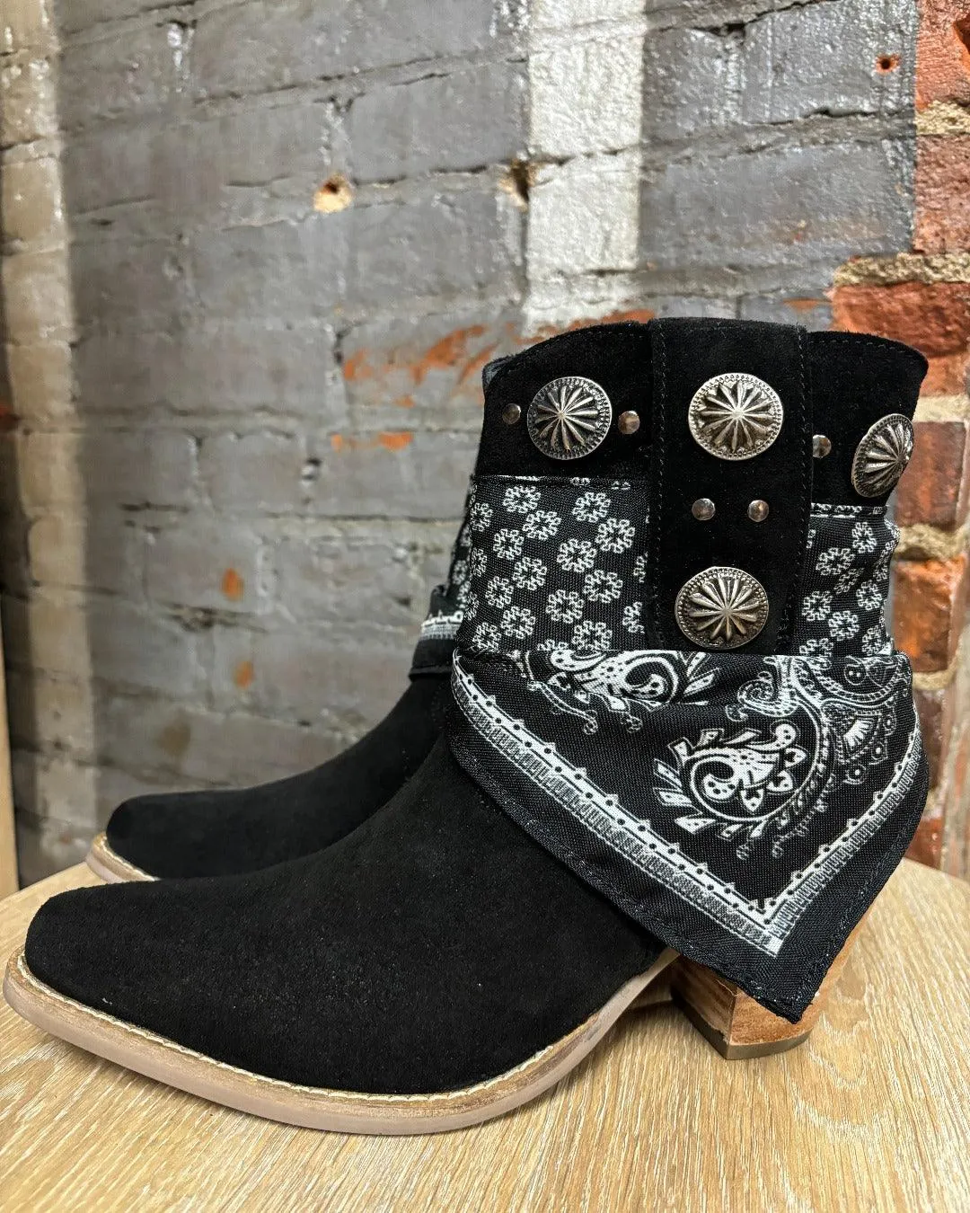 EverydayUse Dingo Women's Black Bandida Cowgirl Ankle Booties DI184-BLK