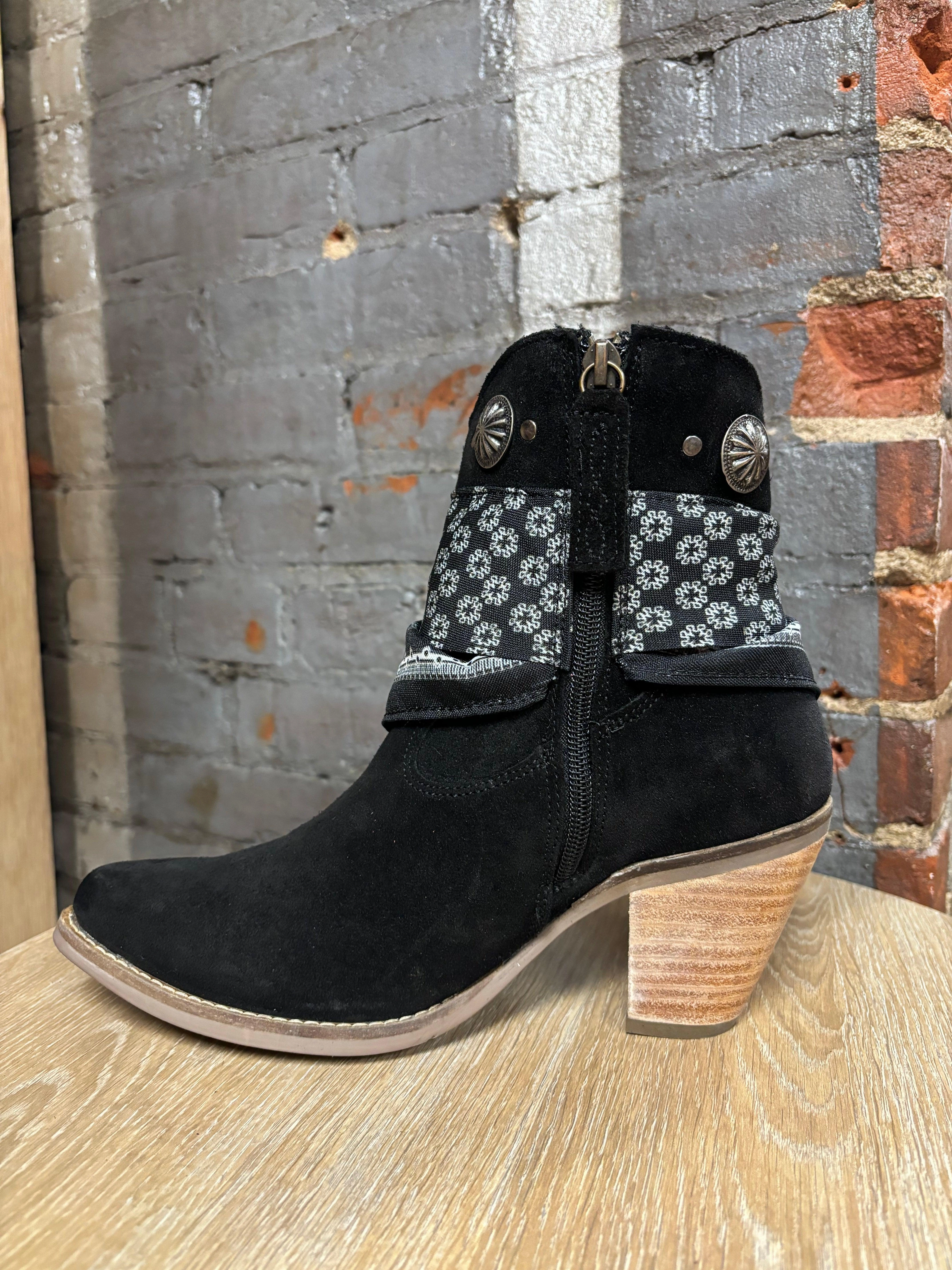 Casual Look Soft Cushioning Dingo Women's Black Bandida Cowgirl Ankle Booties DI184-BLK