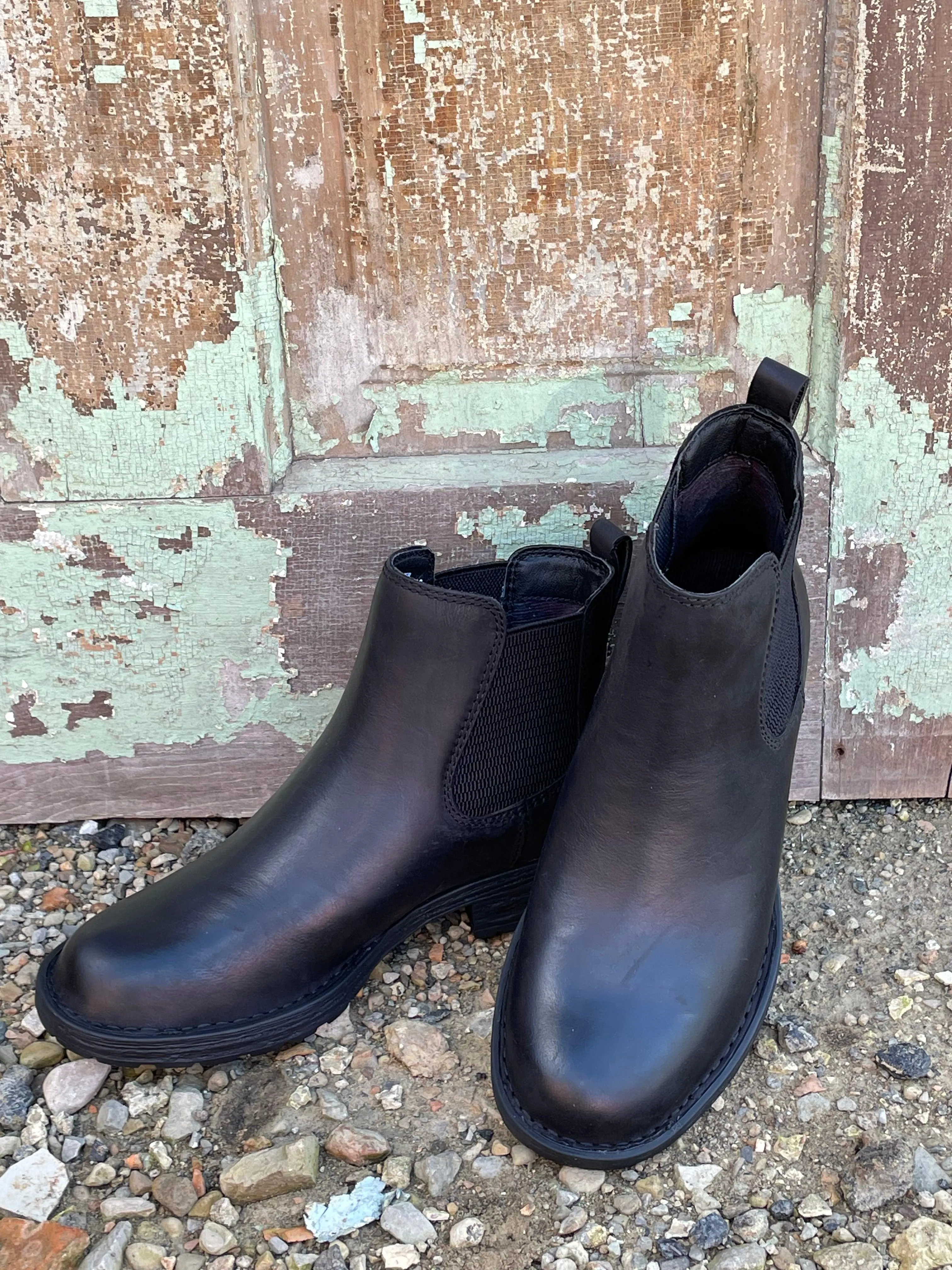 Comfort Zone Bold Heel Born Women's Cove Black Waterproof Leather Bootie Ankle Boots F55503