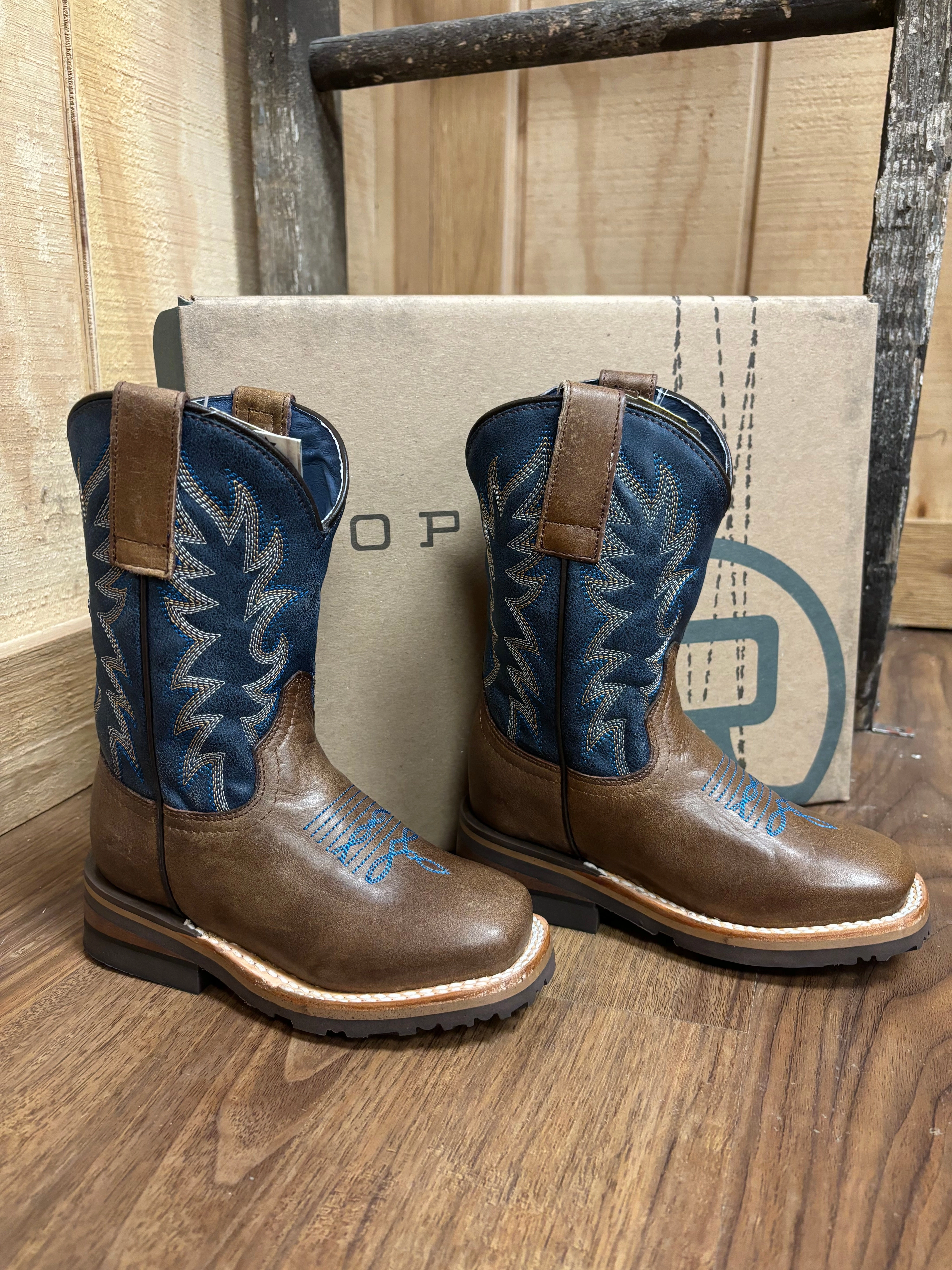 Roper Boy's Vintage Dark Blue & Brown Square Toe Cowboy Boots 9991-0401 Comfort And Durability Neutral Pair