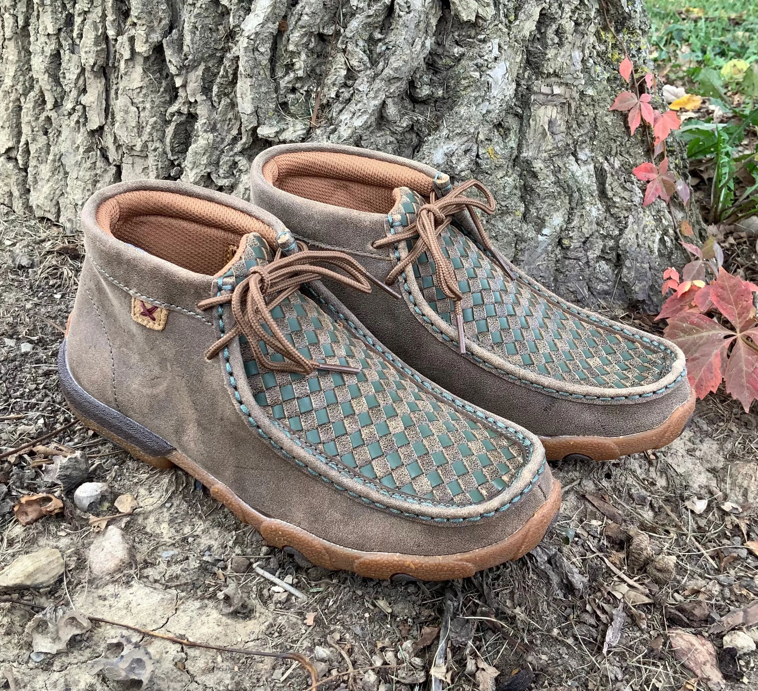 Transit Wear Twisted X Women's Bomber Leather & Clover Green Basketweave Chukka Driving Moc Shoe WDM0152