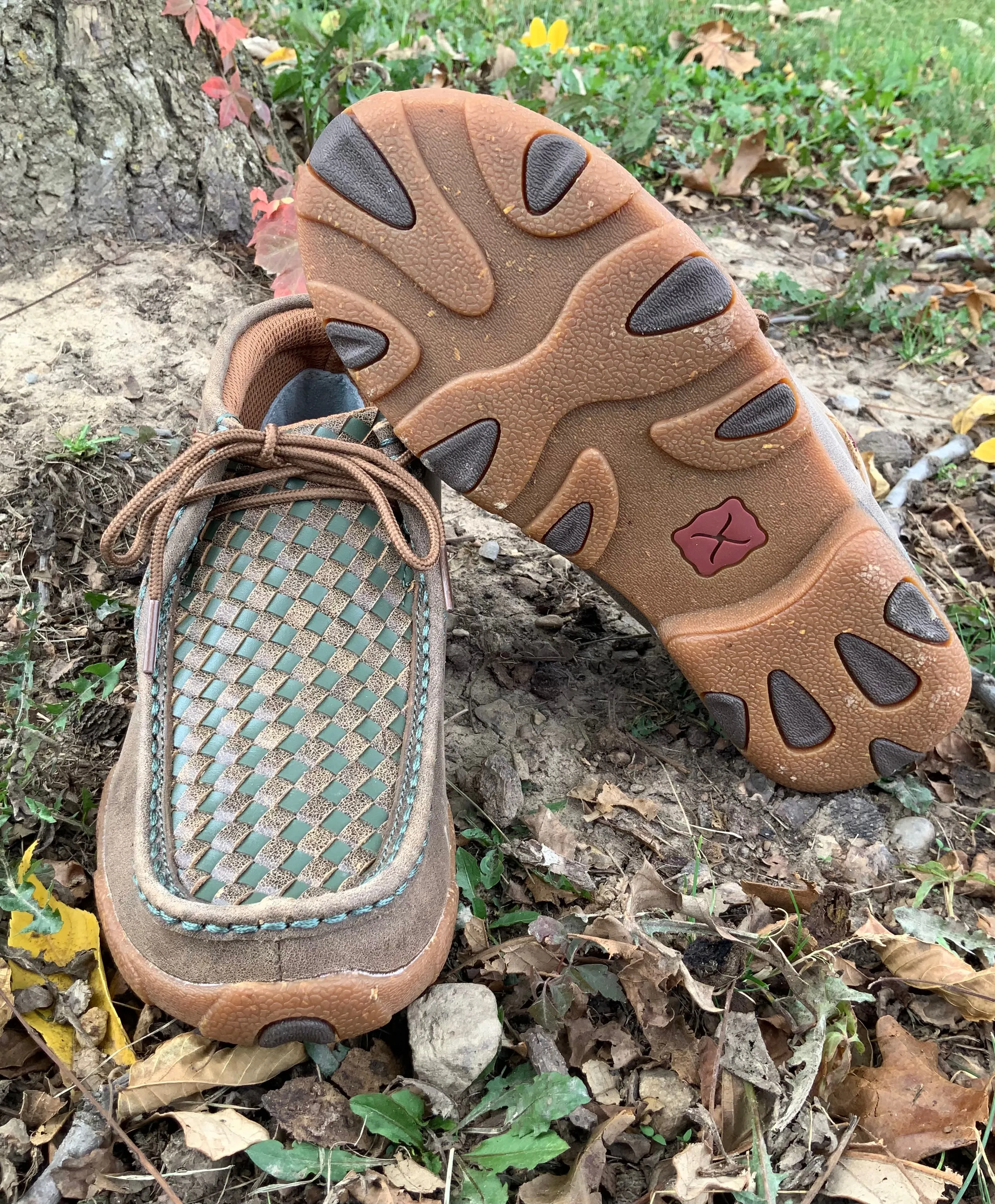 Canyon Hike Relax Step Twisted X Women's Bomber Leather & Clover Green Basketweave Chukka Driving Moc Shoe WDM0152