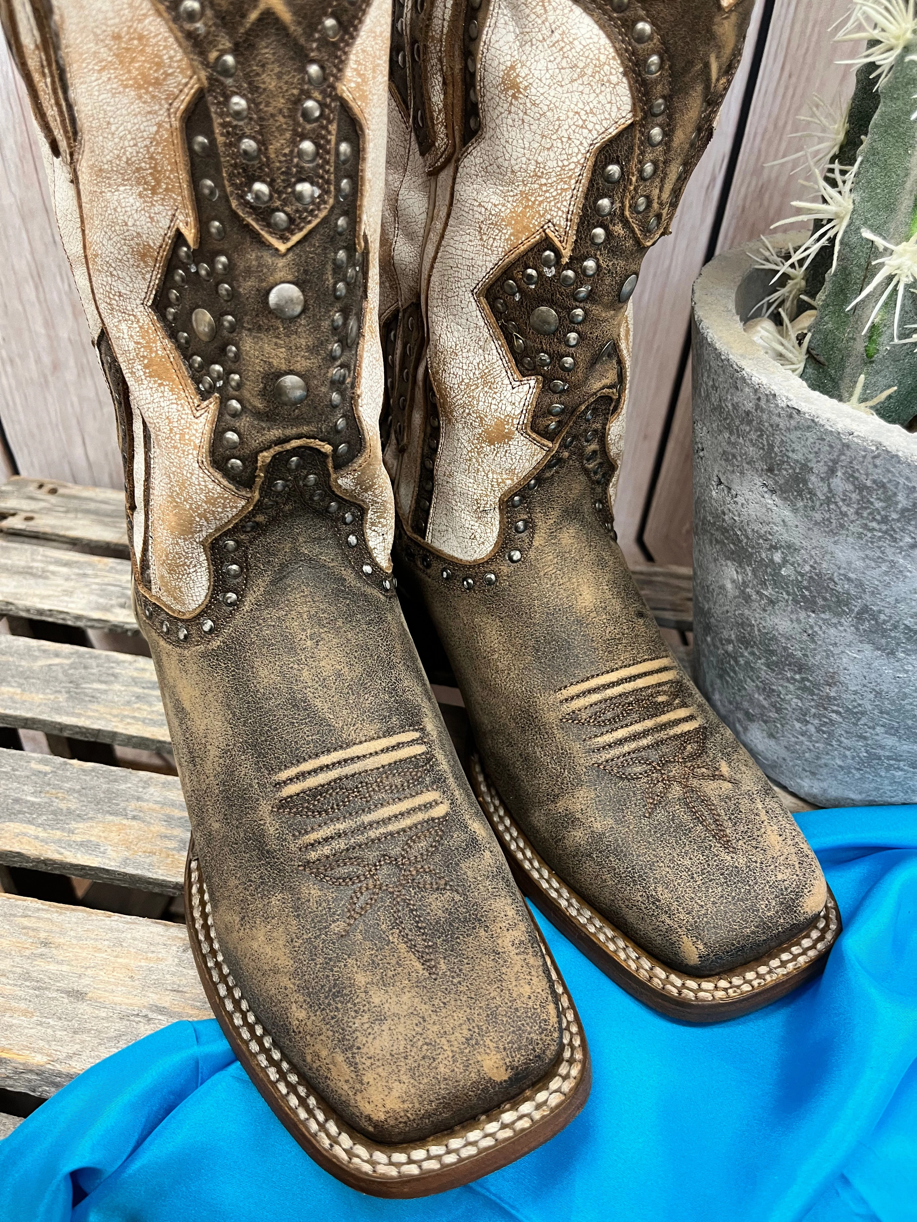 Quilt Soft Dan Post Women's Darby Brown & Bone Square Toe Cowgirl Boots DP4984