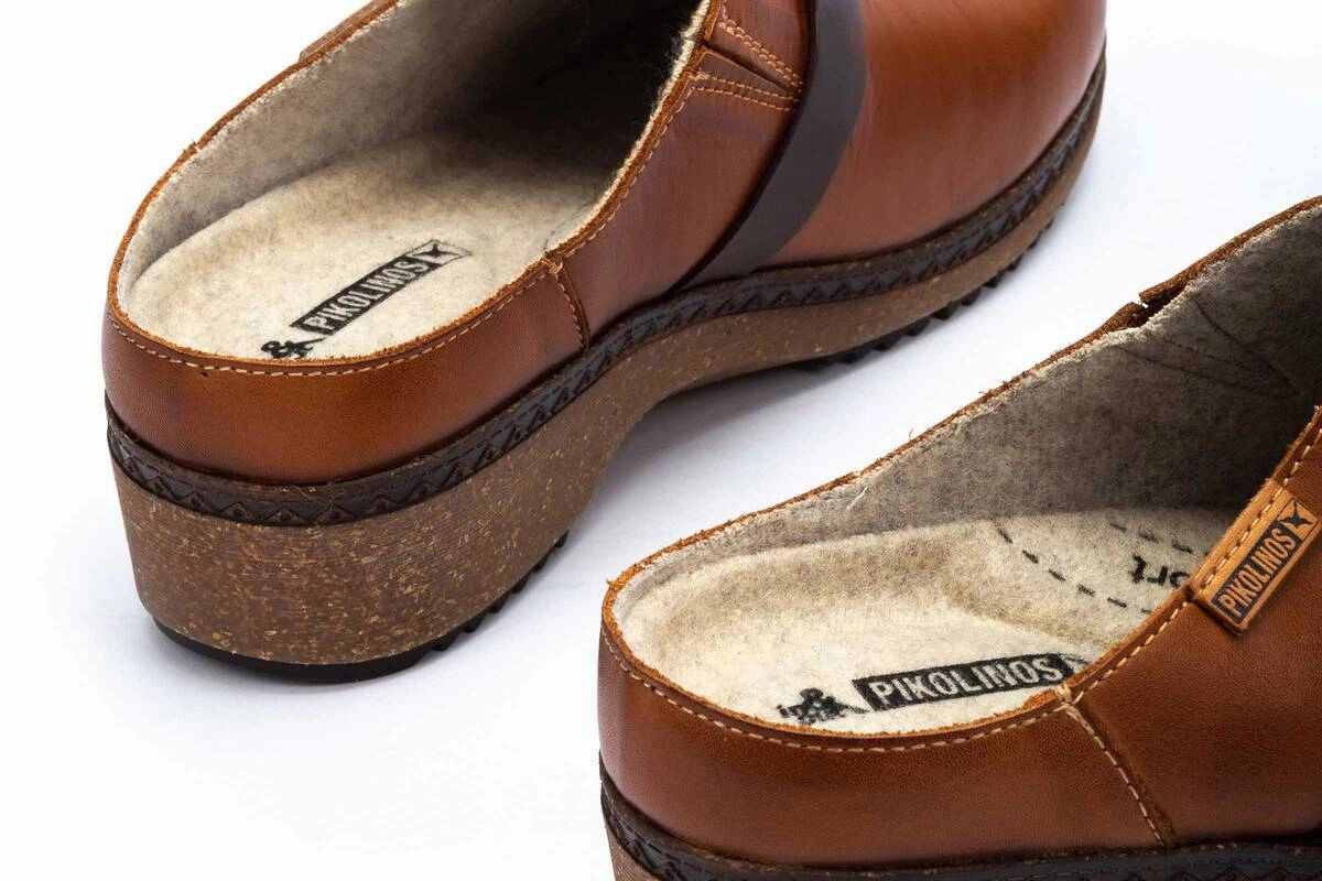 Granada Clog | Brandy Fast Track