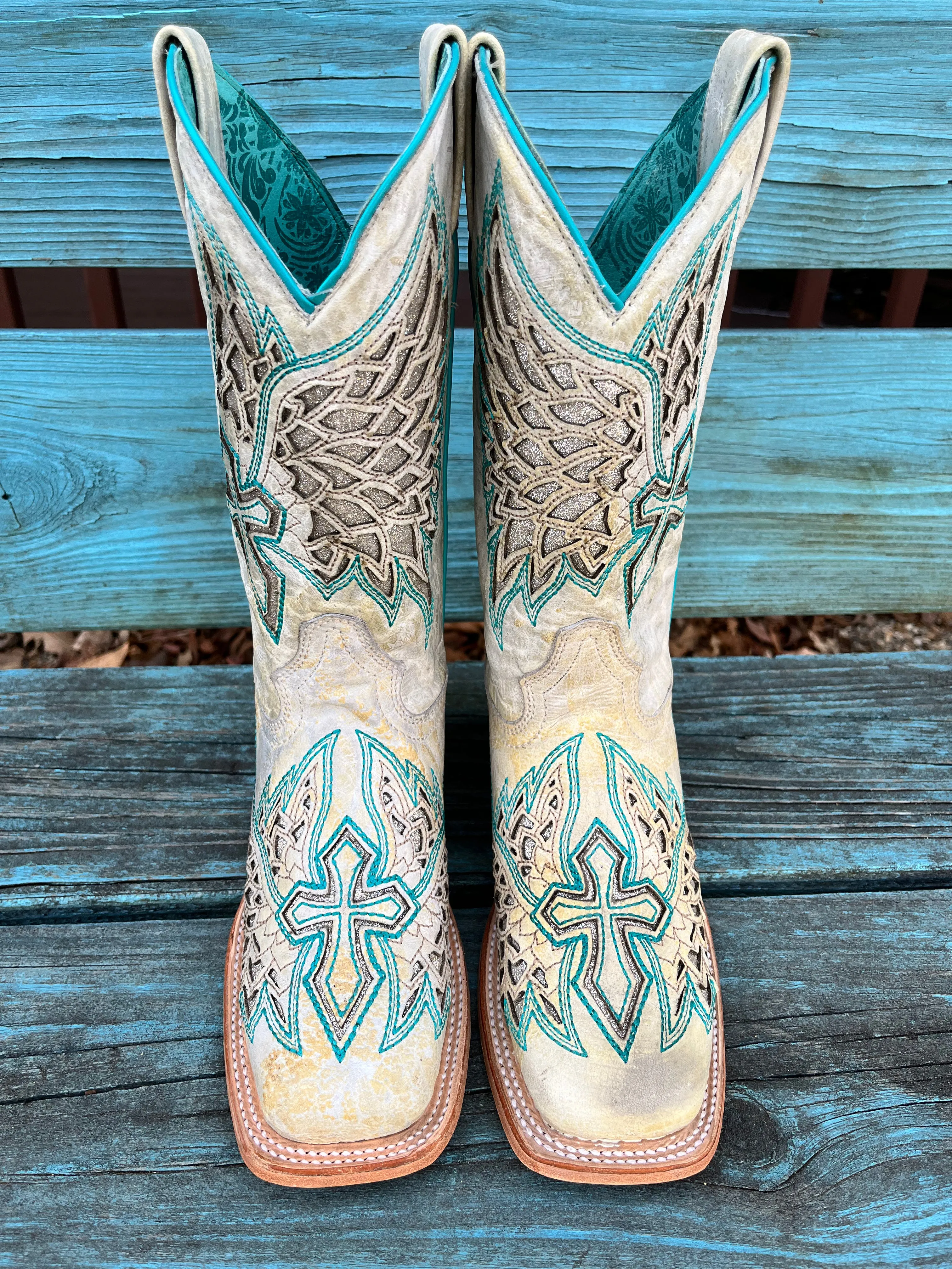Corral Women's White Sequined Inlay w/Turquoise Stitching Square Toe Cowgirl Boots A4334 Everyday Walk