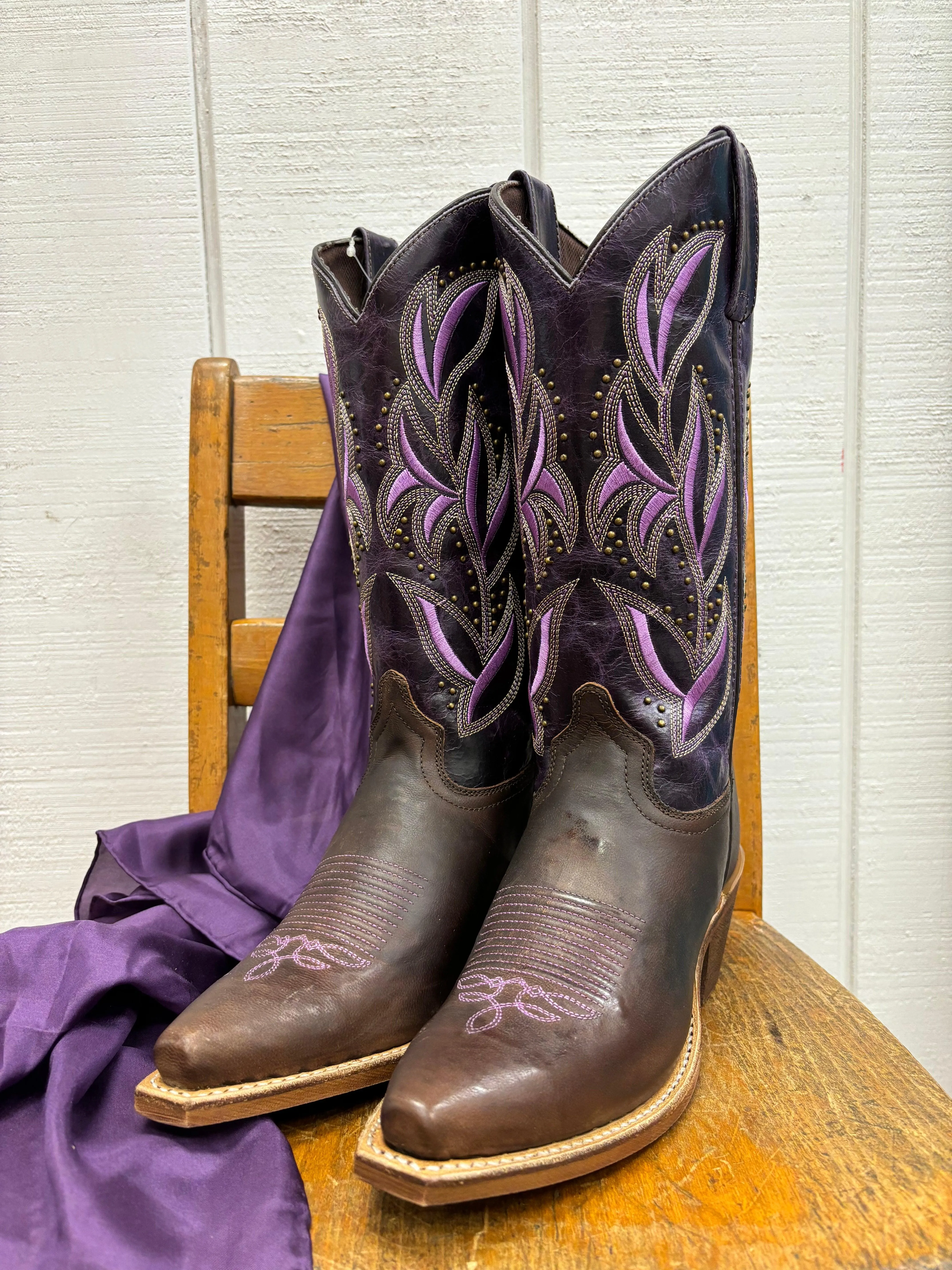 Laredo Women's Dark Brown and Lavender Embroidered Snip Toe Cowgirl Boots 52214 Soft Support
