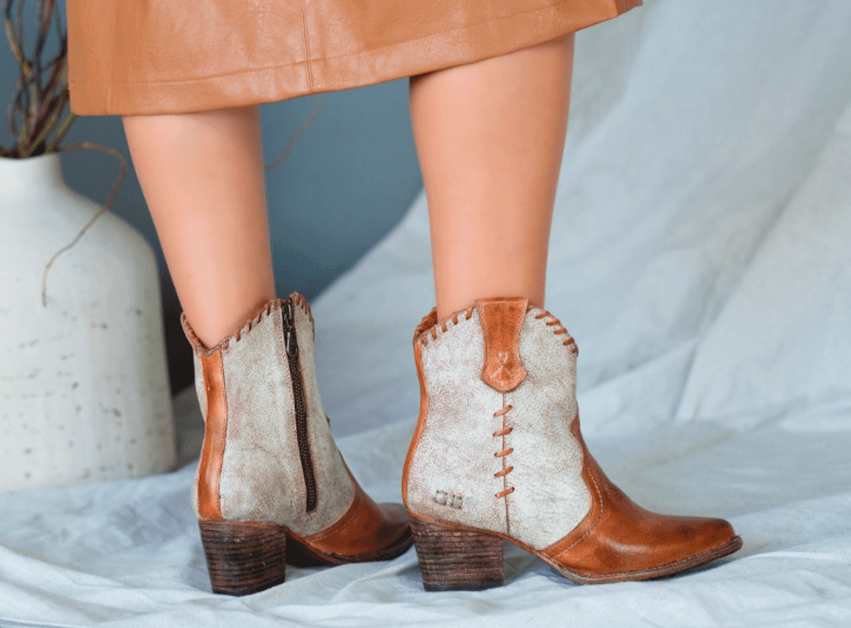 Crisp Edge Rain Terrain Bed Stu Women's Baila II Tan Rustic & Nectar (White) Ankle Boots F328036