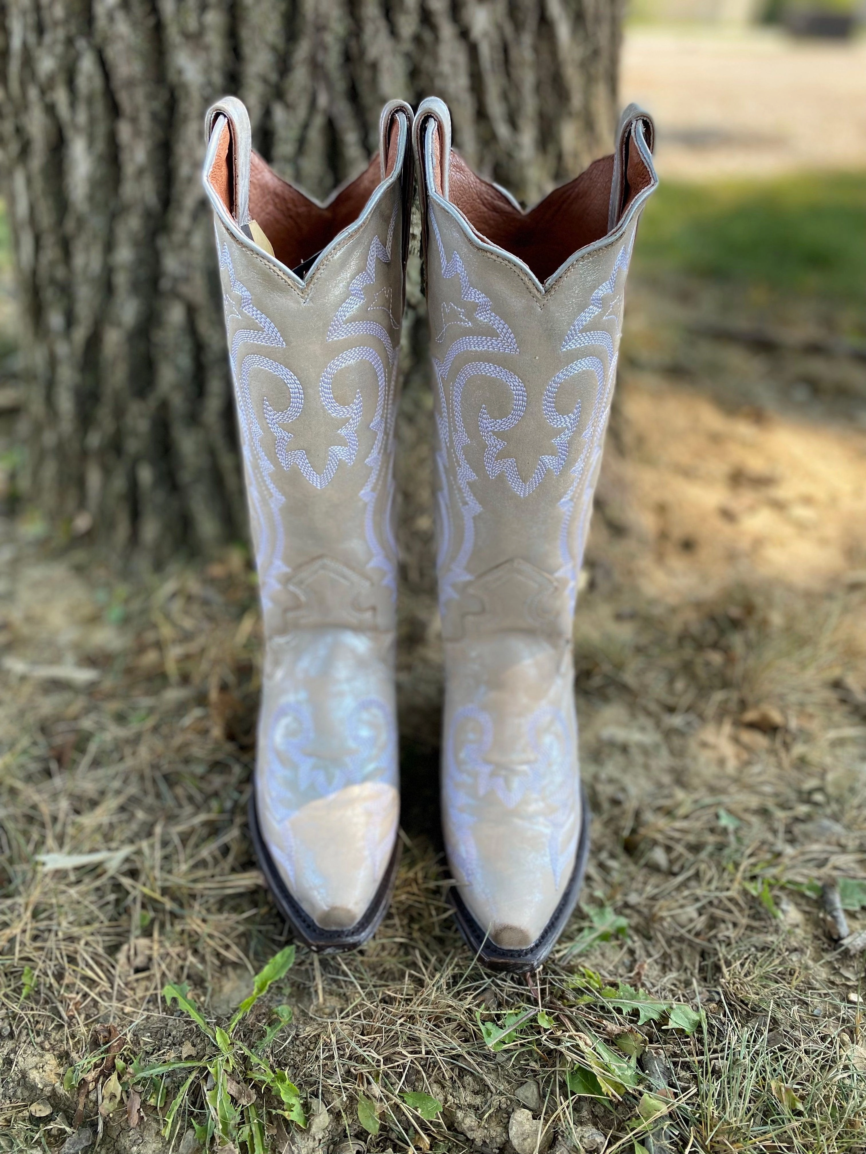 Dan Post Women's Off White & Silver Frost Bite Snip Toe Cowgirl Boots DP4303 Knit Top