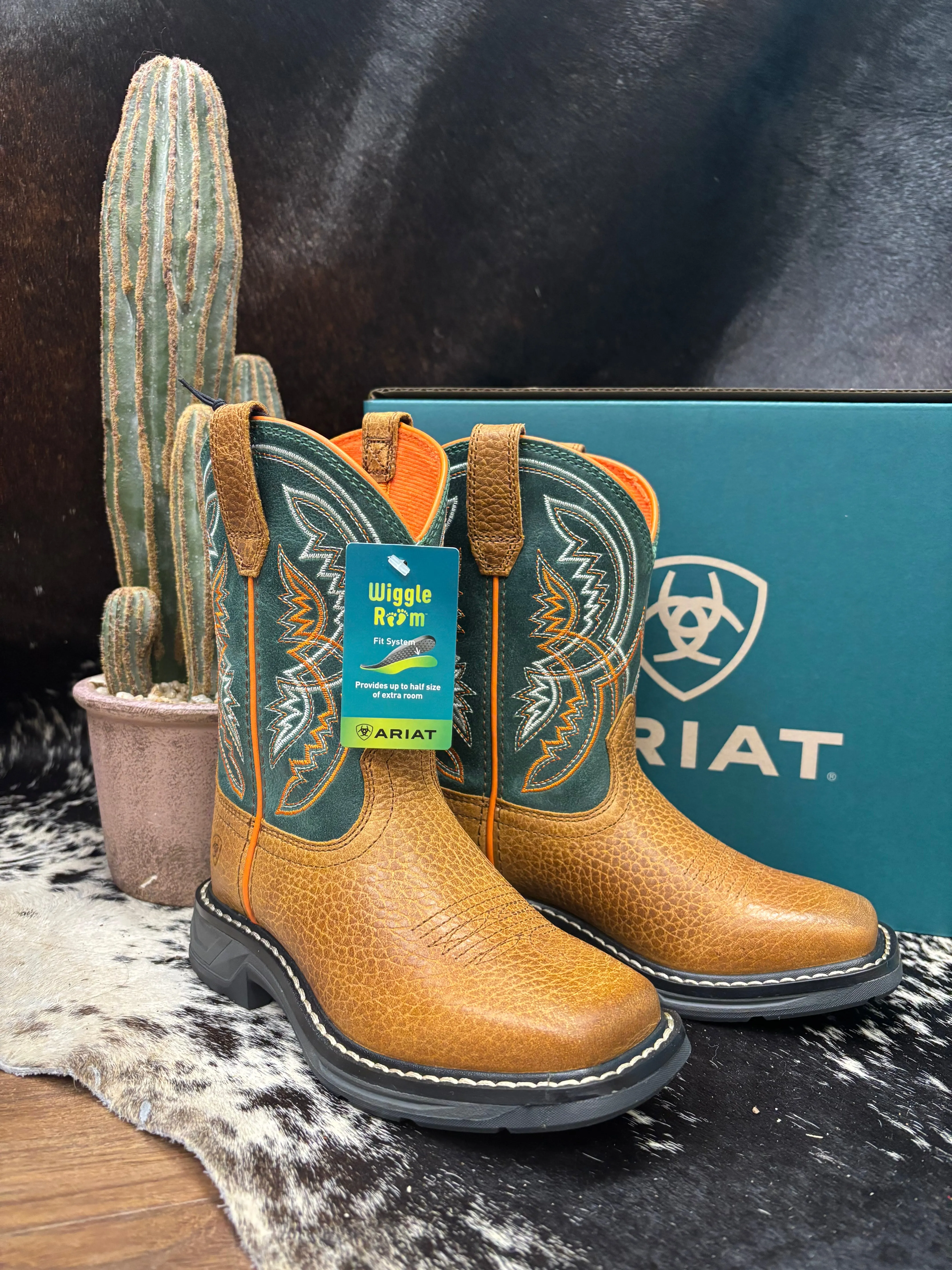 Zip Fast Ariat Childrens & Youth Honey Tan & Lucky Clover WorkHog XT Coil Square Toe Cowboy Boots 10061179