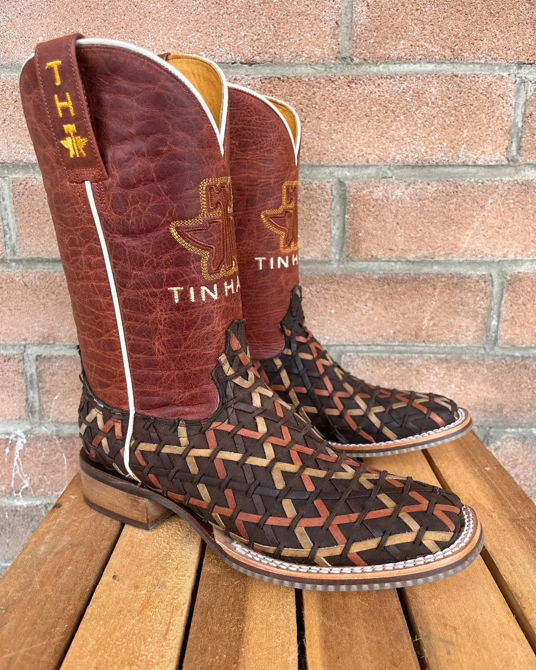 Tin Haul Women's Weaving Time Brown/Rust Basketweave Cowgirl Boots 0007-1481 Roll Up Protective Footwear