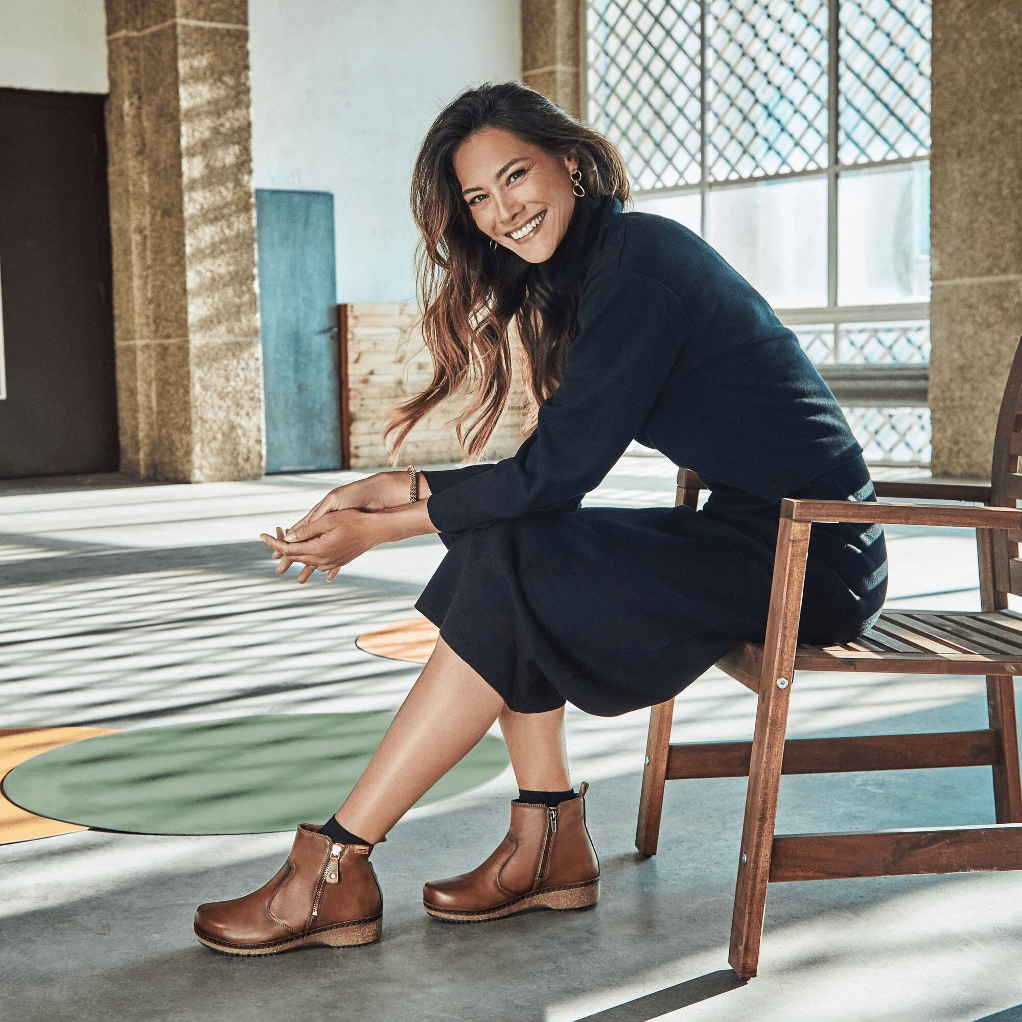 Low Profile Airy Design Granada Zip Boot | Leather | Cuero