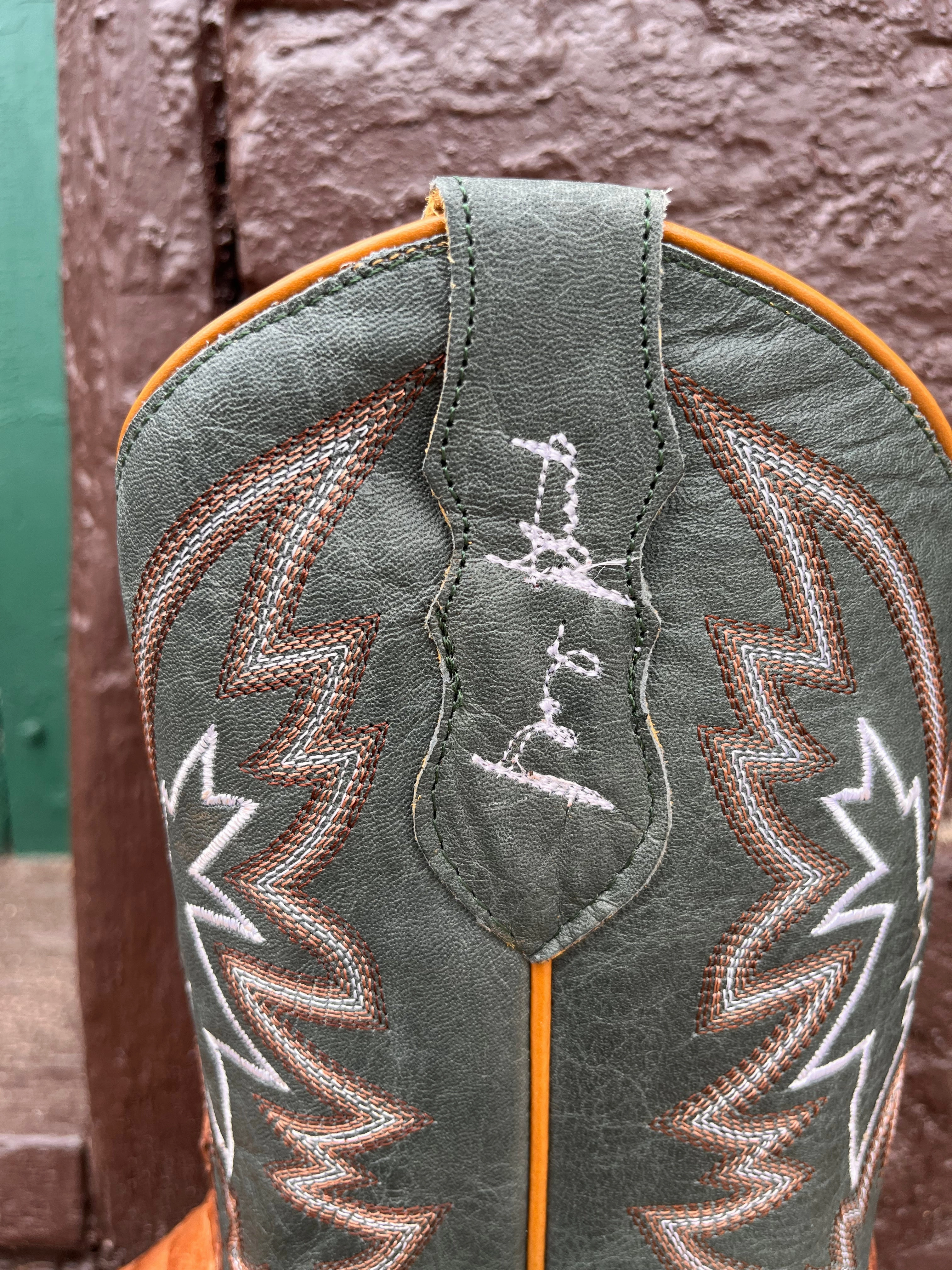 Distressed finish Sleek Shape Justin Men's George Strait Haggard Tan Caiman Square Toe Cowboy Boot GR5706