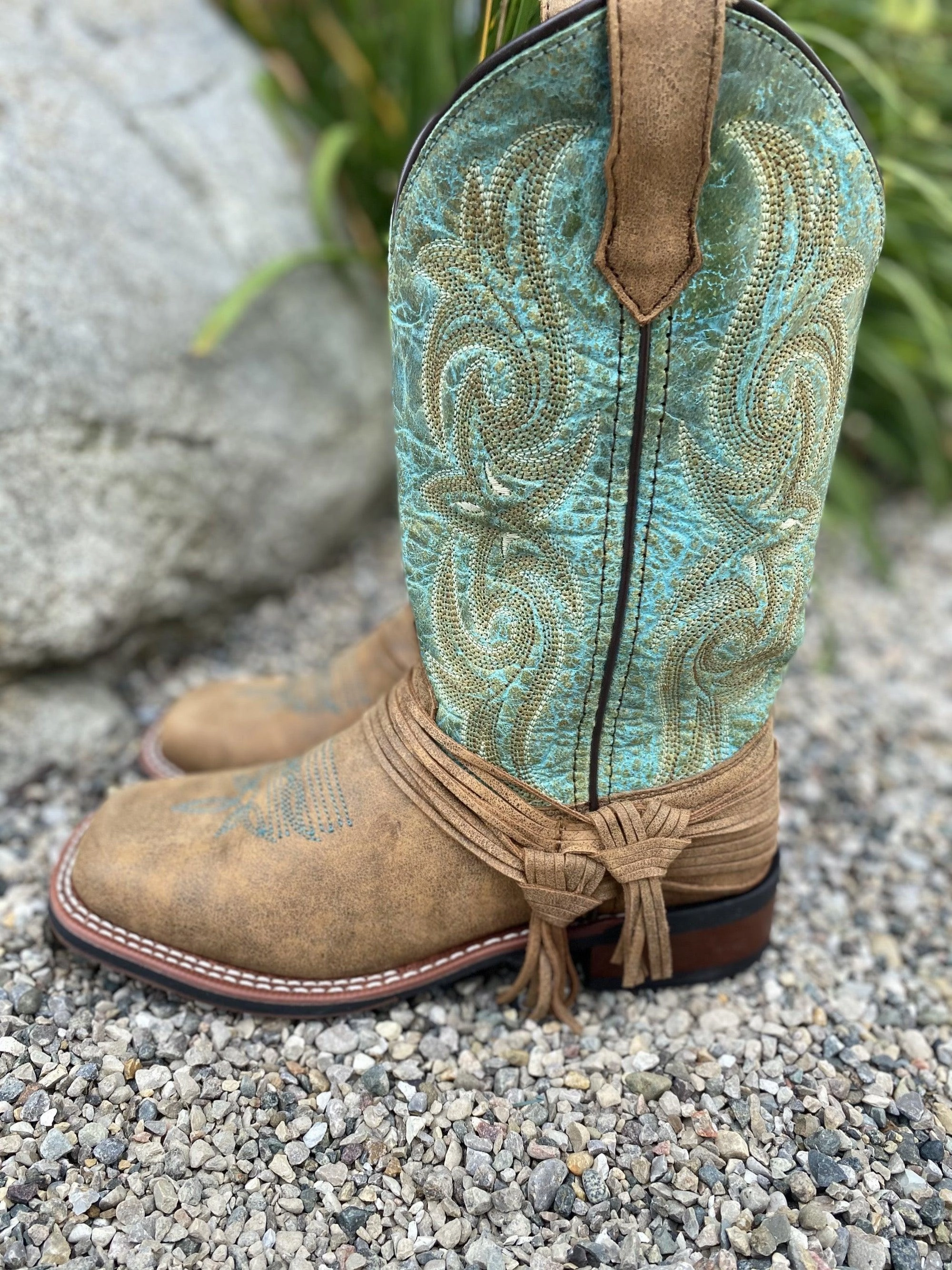 Easy Wear Laredo Women's Sadie Tan & Turquoise Square Toe Cowgirl Boots 5847