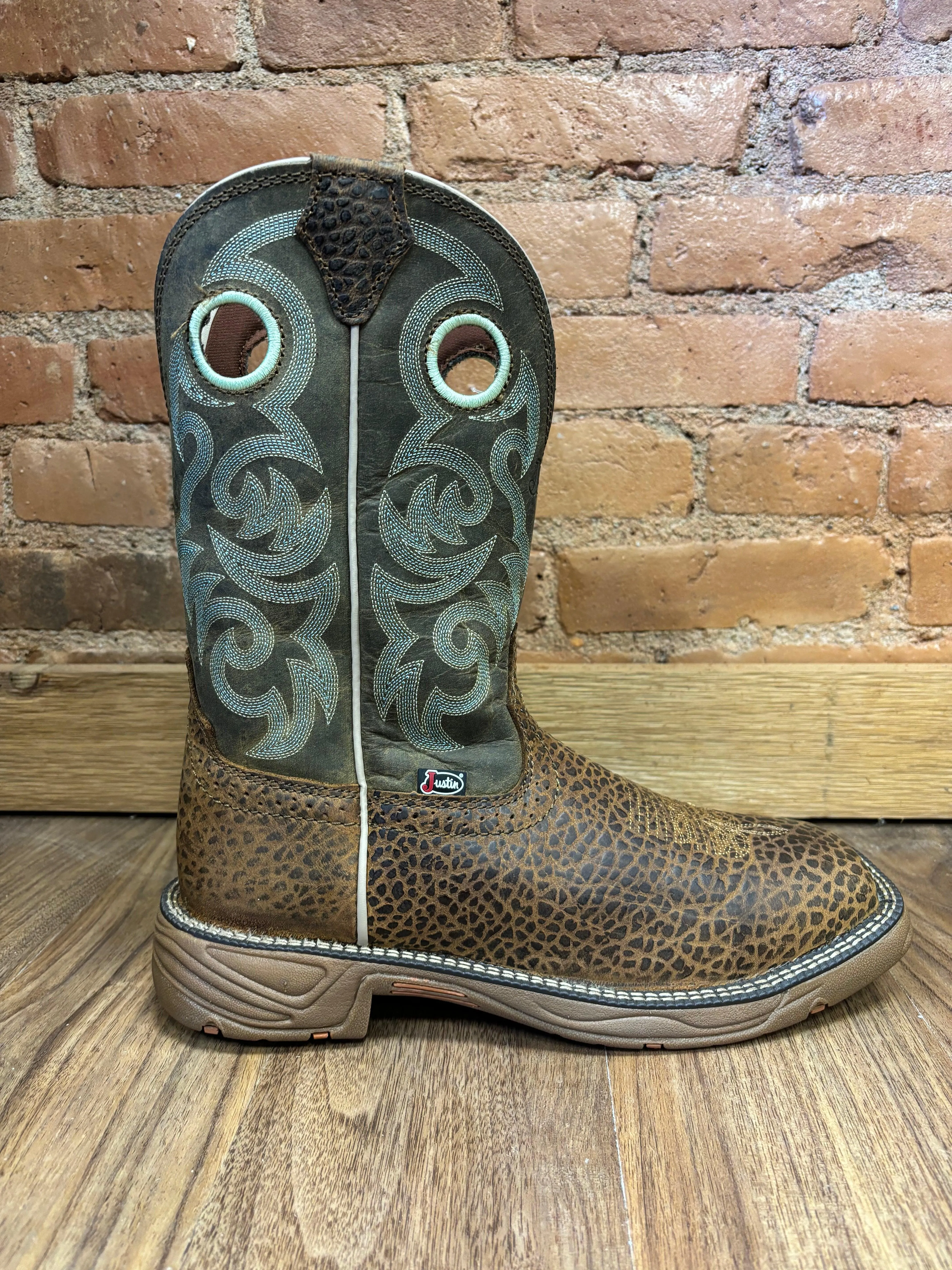 Justin Men's Rush Mocha Brown Water Buffalo Western Work Boot SE7403 Concert Look