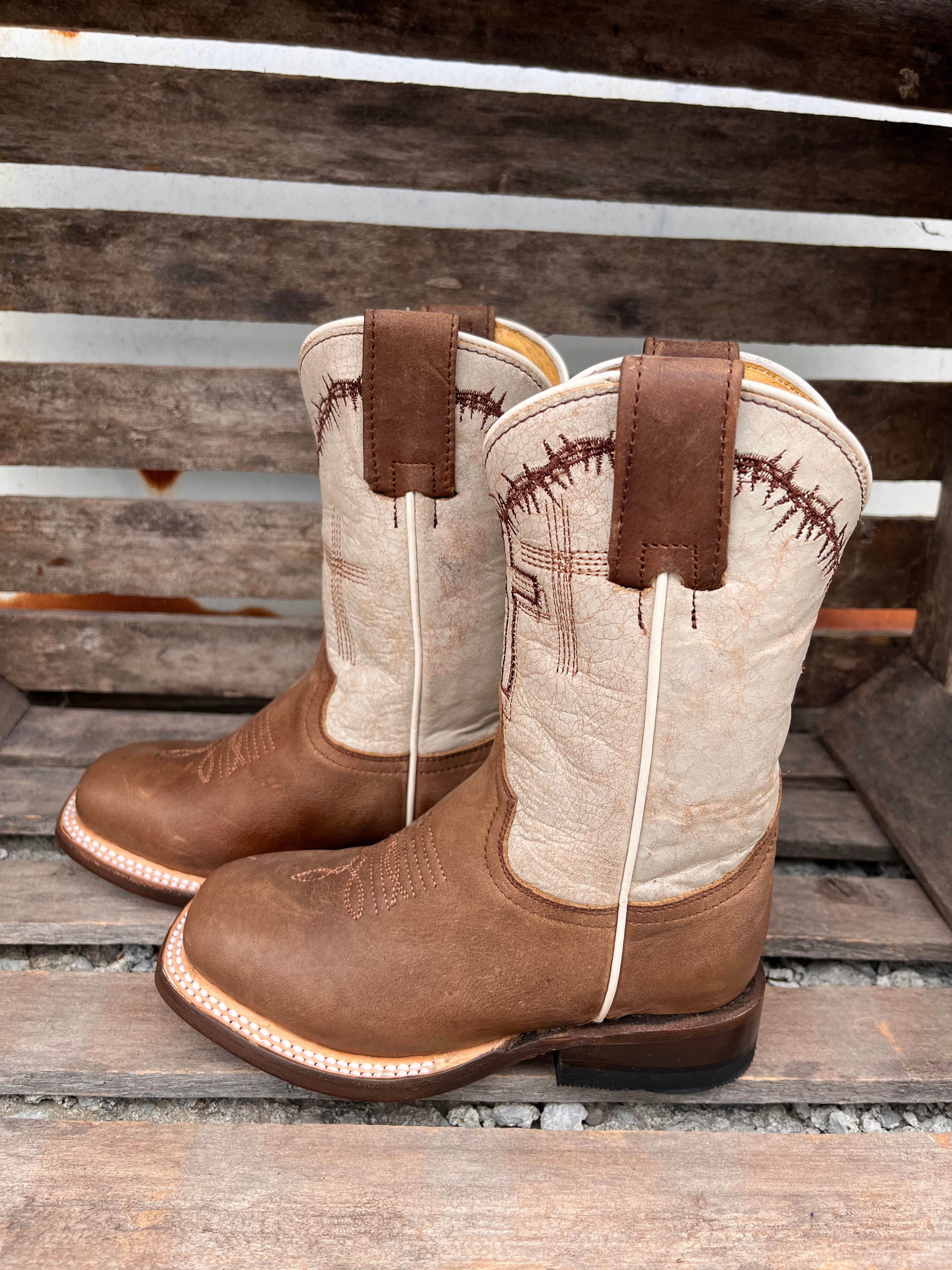 Roper Children & Youth Brown Cross Embroidered Cowboy Boots 7022-8495 Breathable Interior Essential Piece