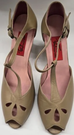 2.5" Malena -- Women's Tango Shoe -- Tan Swift Path