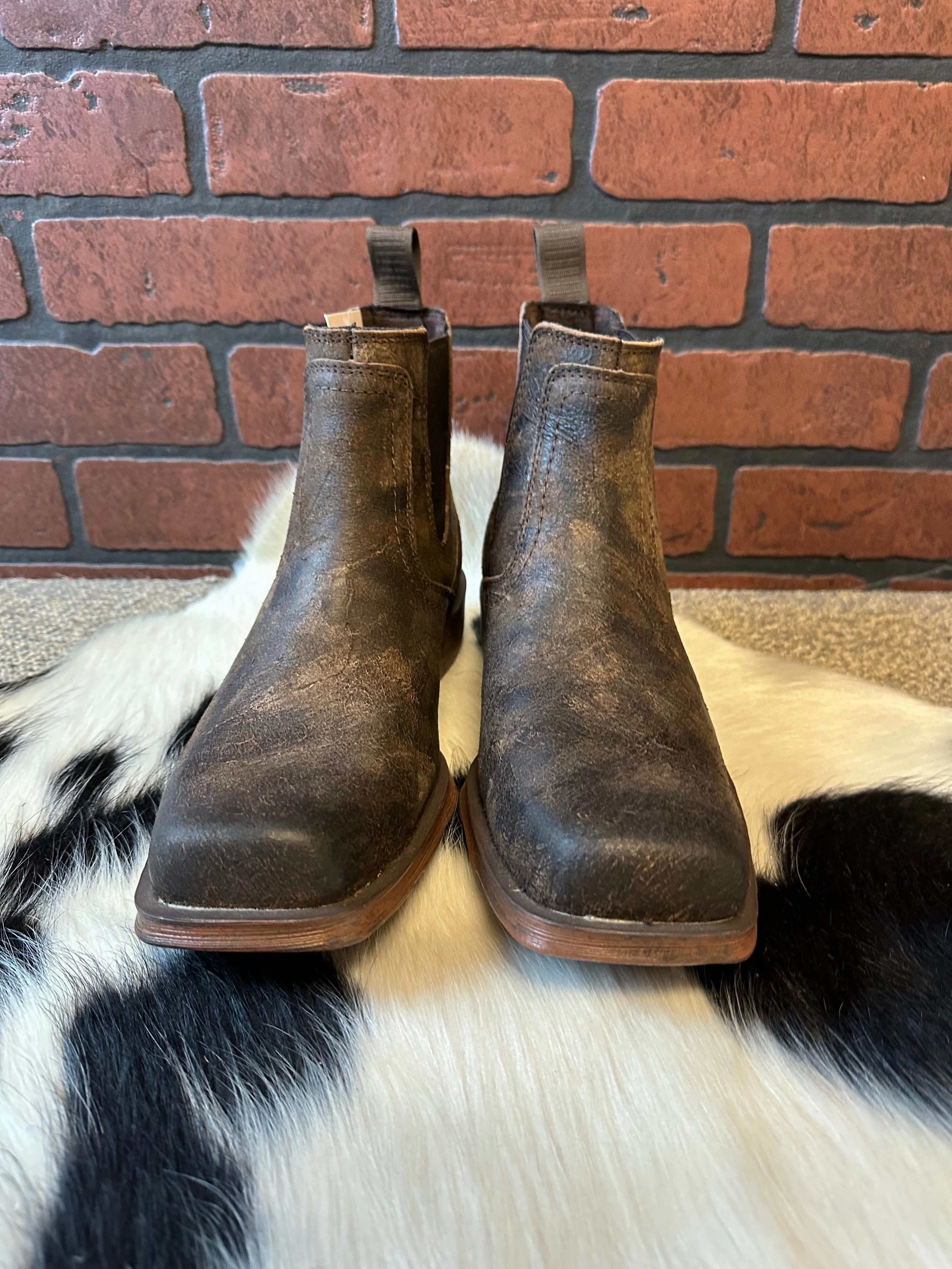 Modern Casual RollUp Ariat Men's Brown Midtown Rambler Square Toe Chelsea Boots 10031635