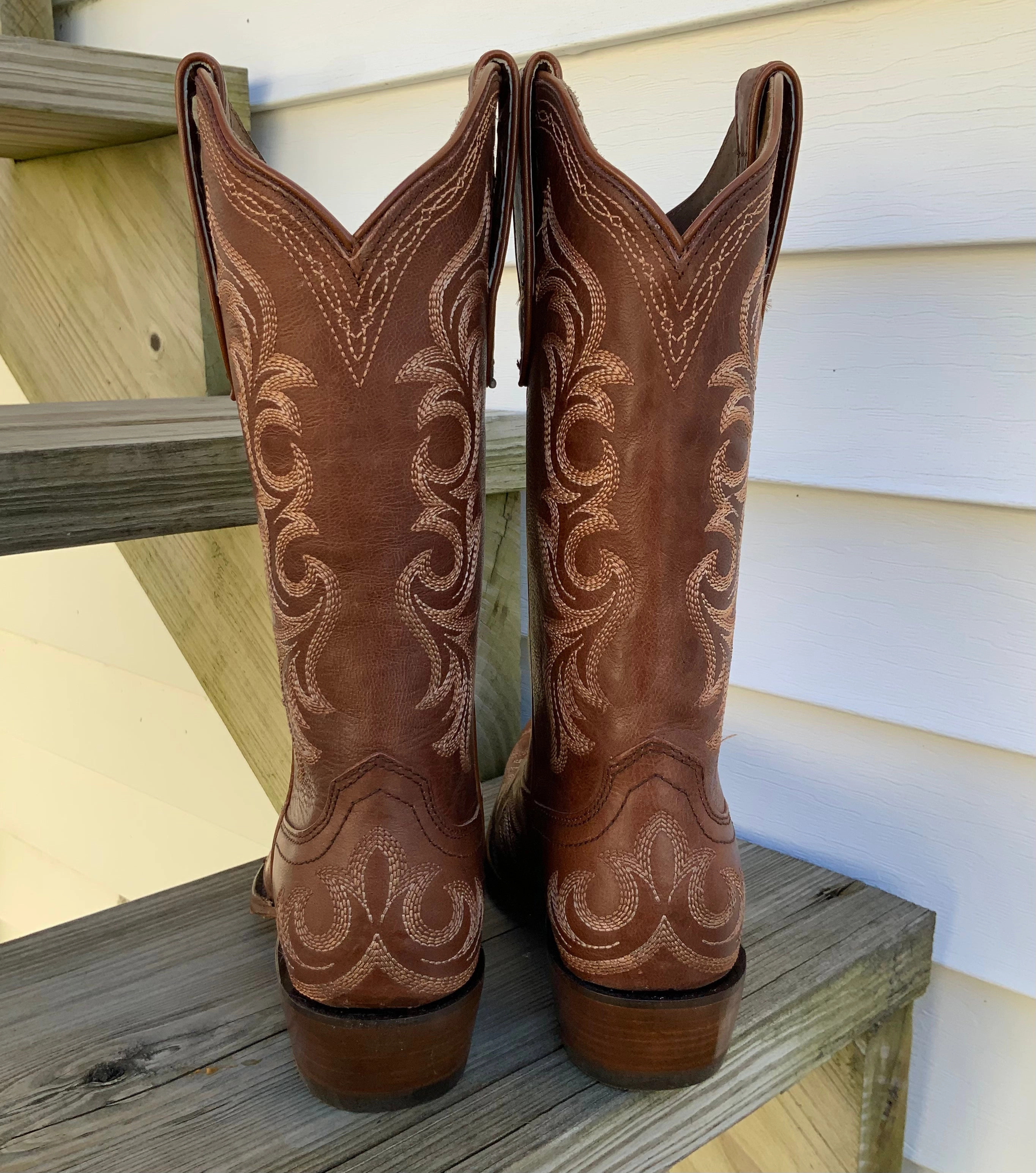 Ariat Women's Hazen Whisky Barrel Snip Toe Cowgirl Boots 10042382 Timeless Style well-made