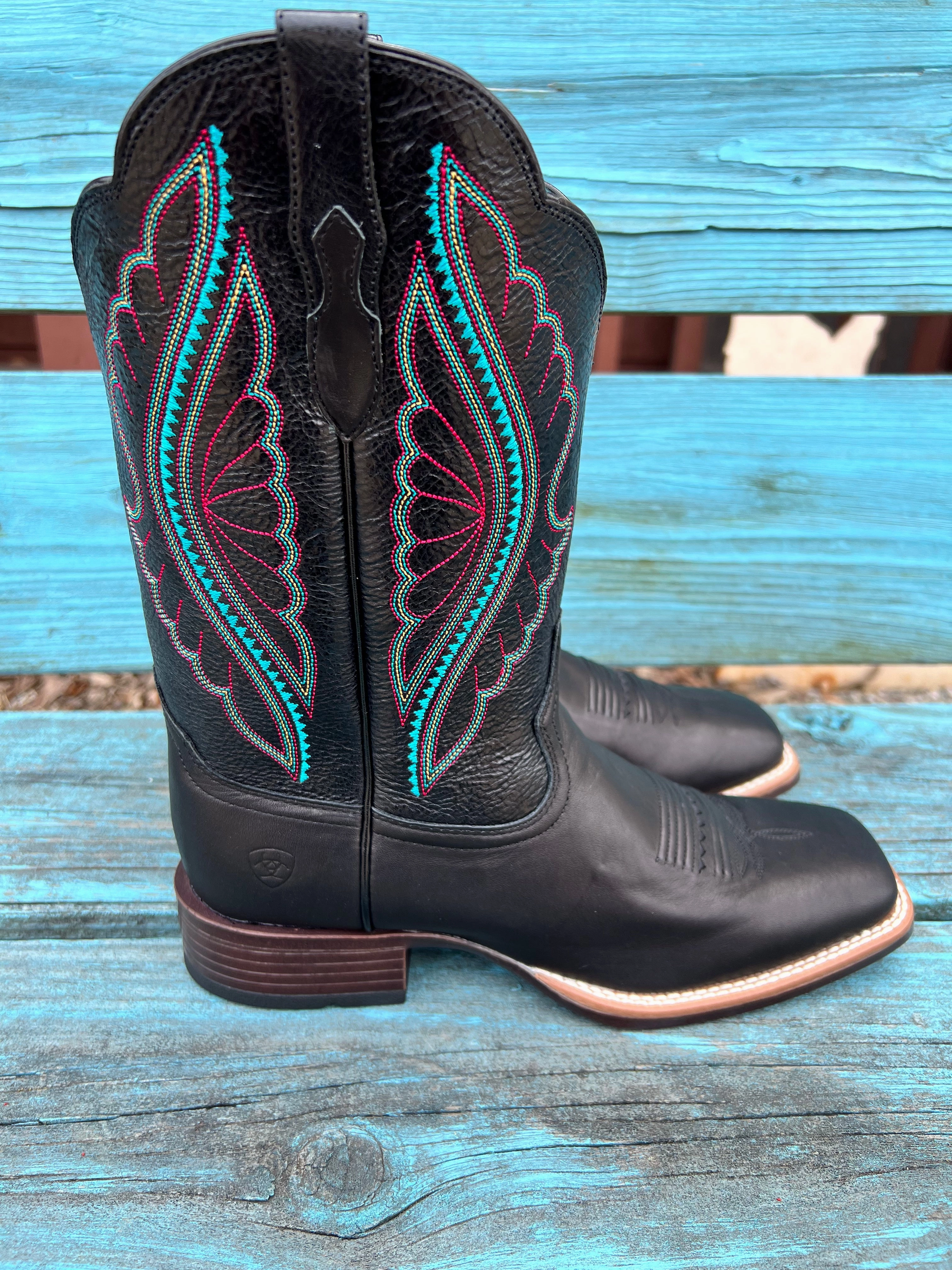 Urban Bold Ariat Women's PrimeTime True Black Square Toe Cowgirl Boots 10035934