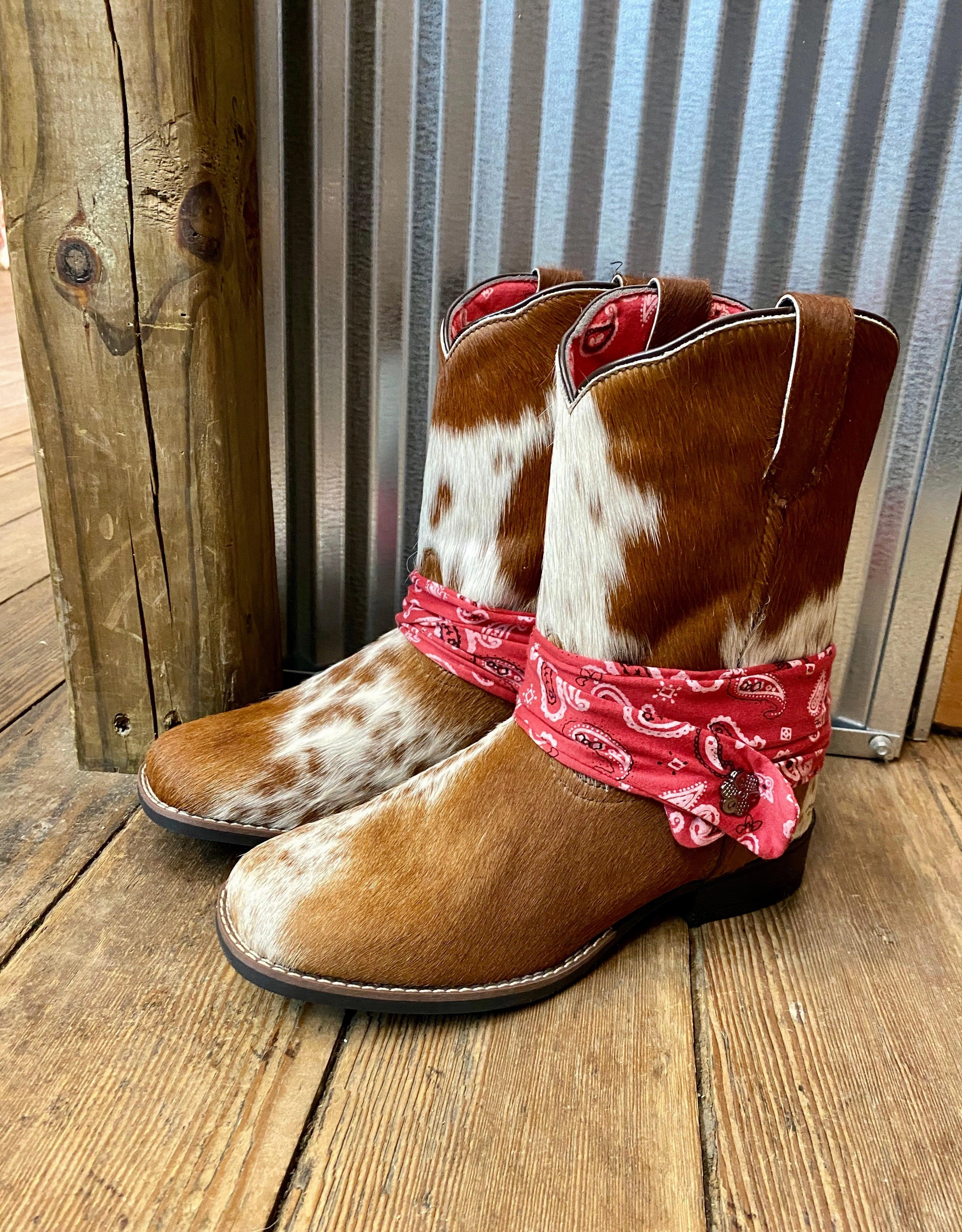 Dan Post Children and Youth Bandana Cowhide Western Boots DPC2933 DPC3933 Handmade Craft Cozy Interior