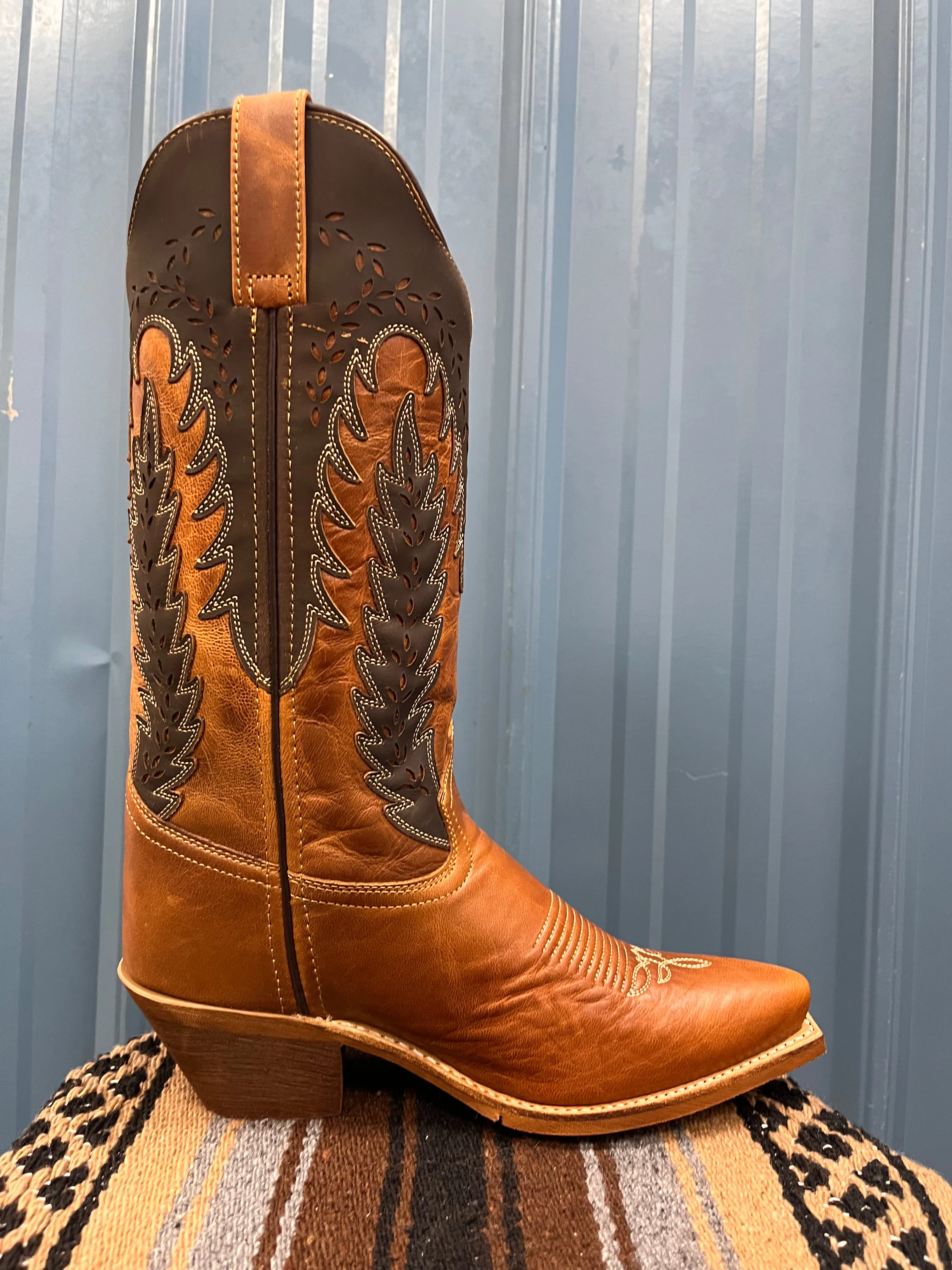 Laredo Women's Honey & Brown Farah Laser Cut Snip Toe Western Cowgirl Boots 52213 Cushioned Fit