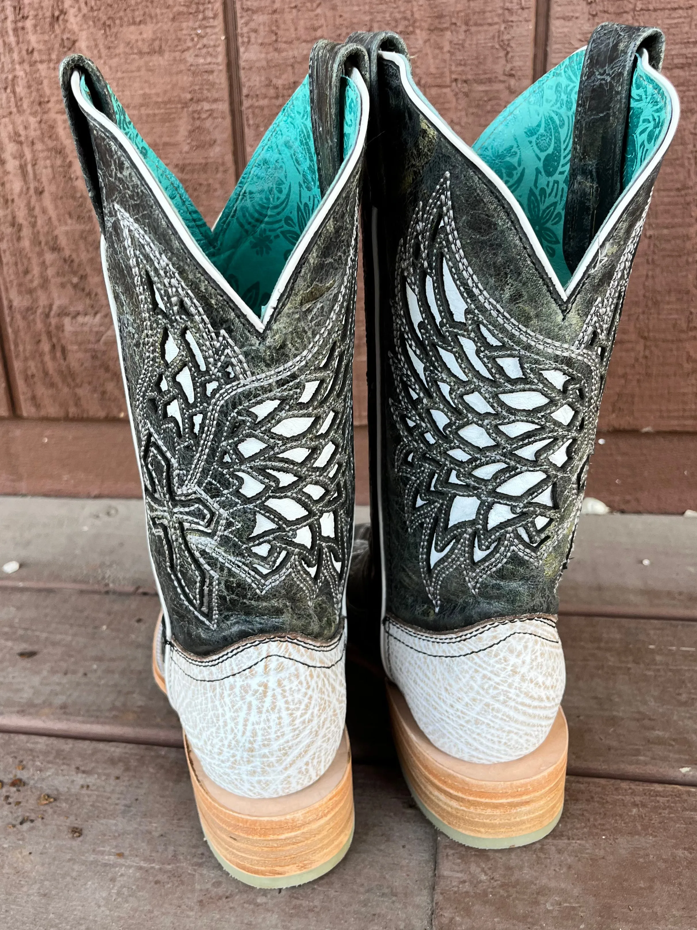 Color Pop Corral Women's Black and White Cross & Wing Inlay Wide Square Toe Cowgirl Boot A4333