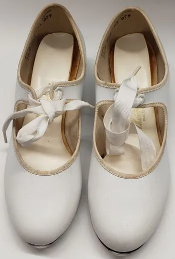 Versatile Comfort Yazmine III -- Women's Economy Tap Oxford -- White